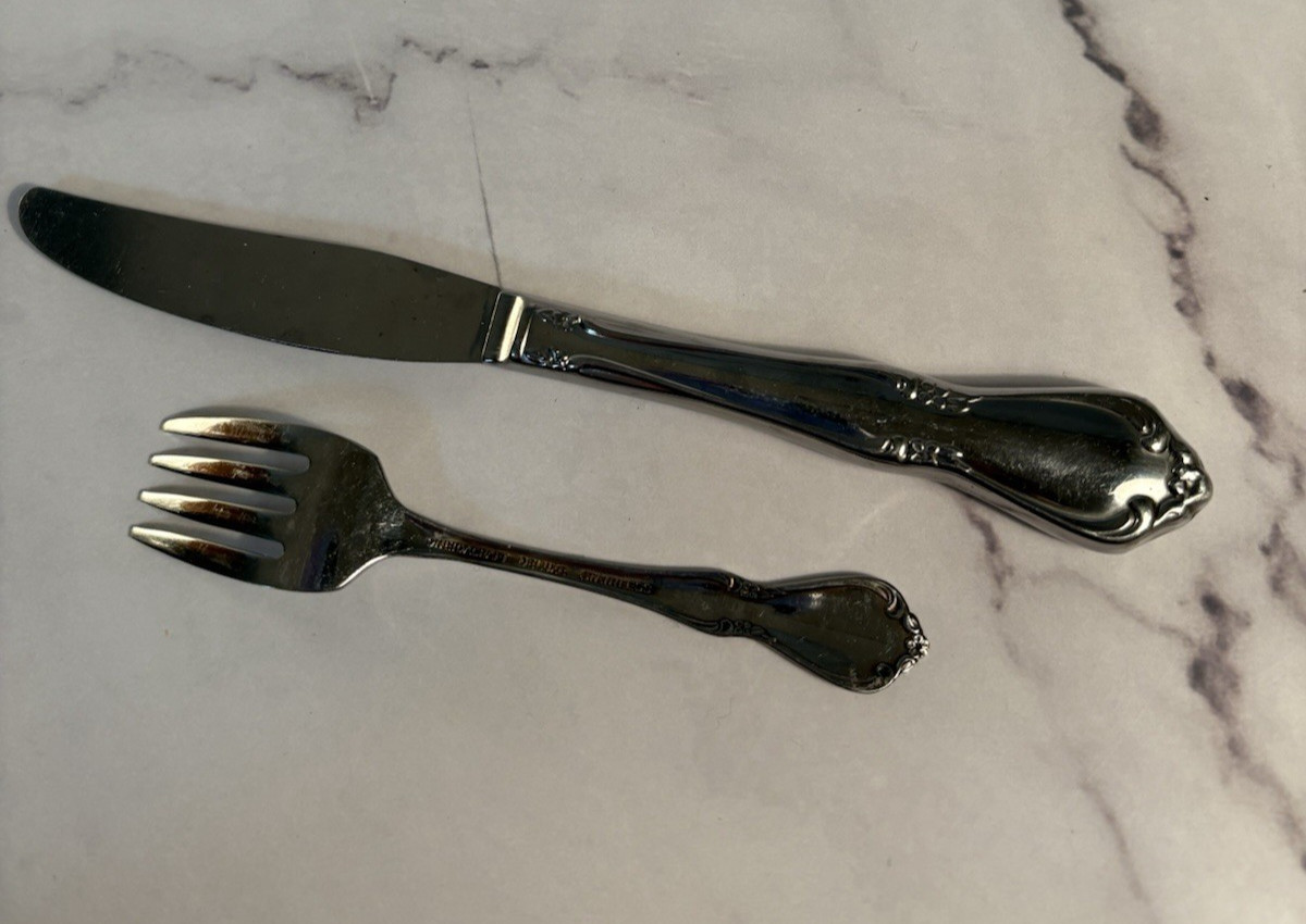 ONEIDA CHATEAU CHILDS FORK AND KNIFE - STAINLESS SILVERWARE