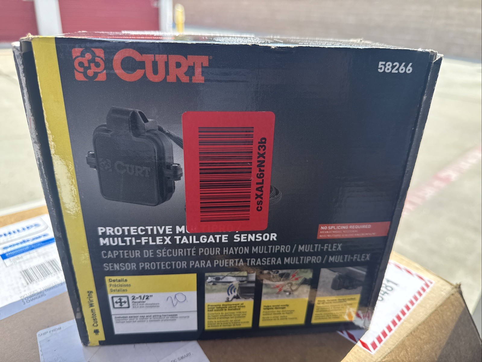 CURT Protective MultiPro Multi-Flex Tailgate Sensor with 2-1/2" Hitch Cap #58266
