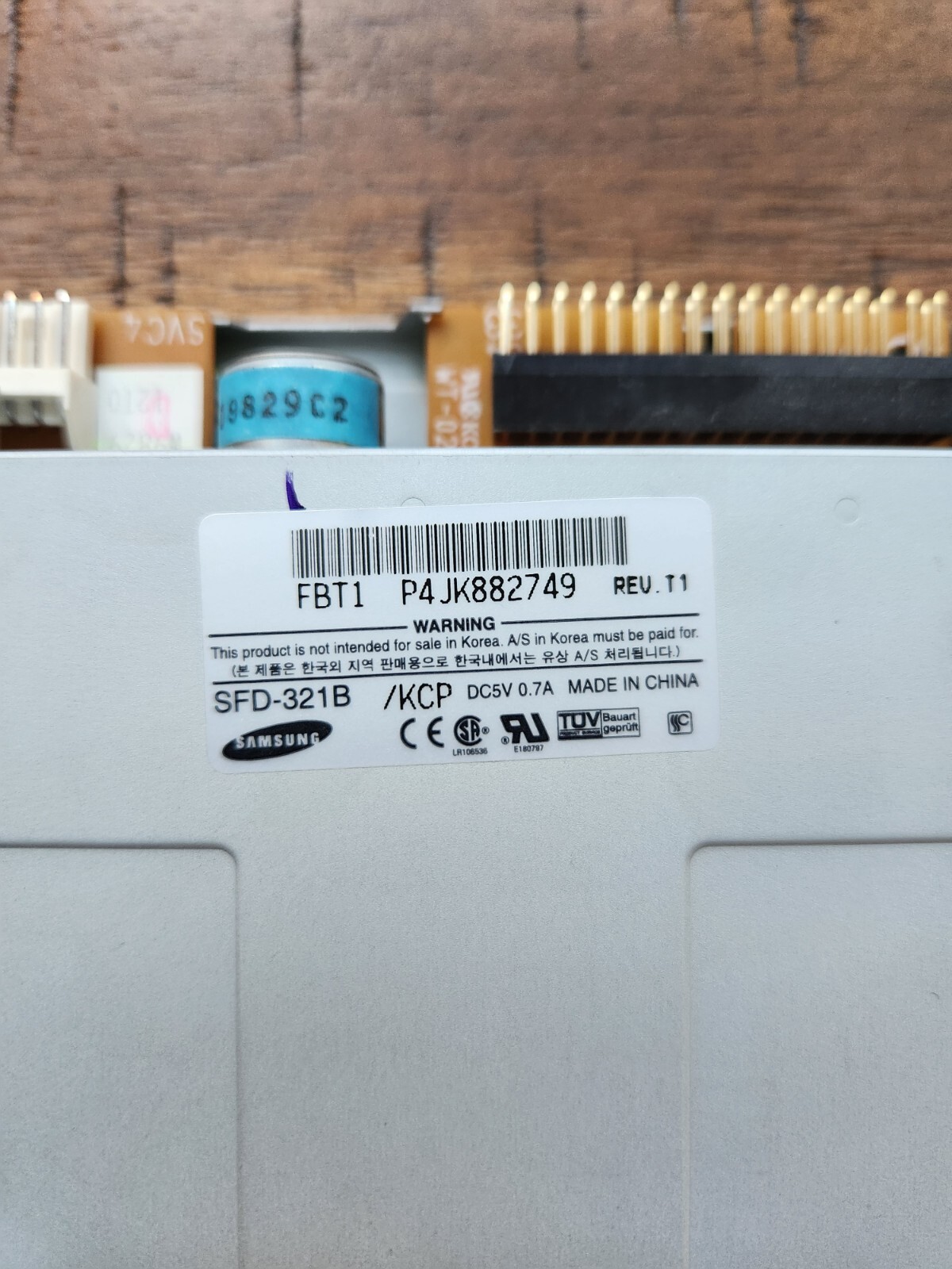 Samsung SFD-321B , 1.44 Gray Floppy Disk Drive