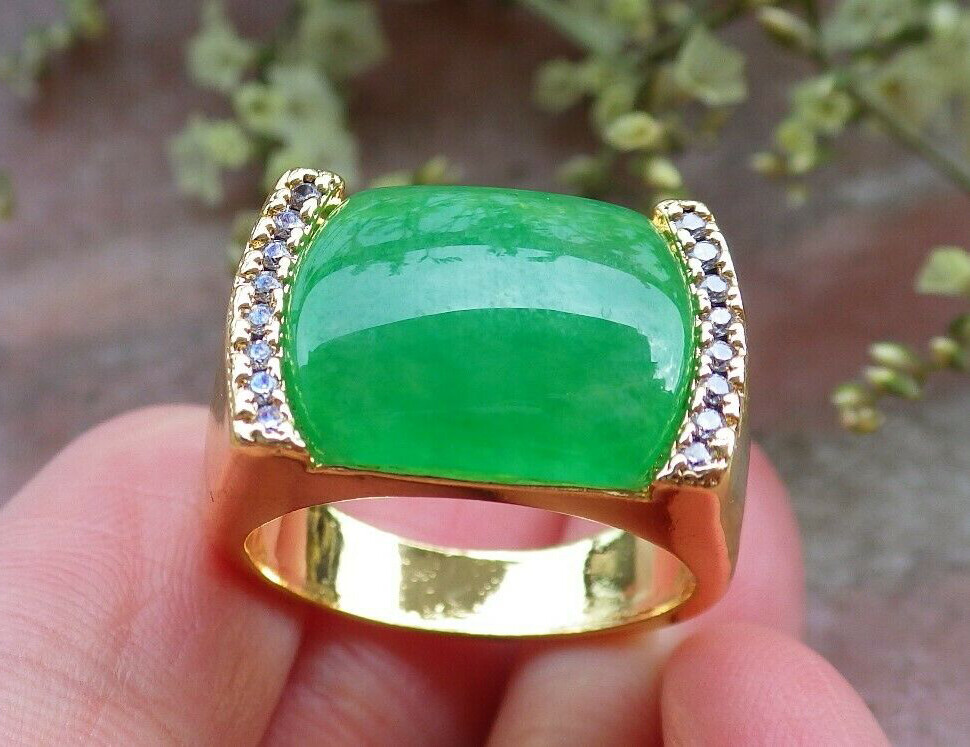 Fashion Genuine Green Jade Cabochon Inlay Cubic Zirconia Yellow Gold Plated Ring