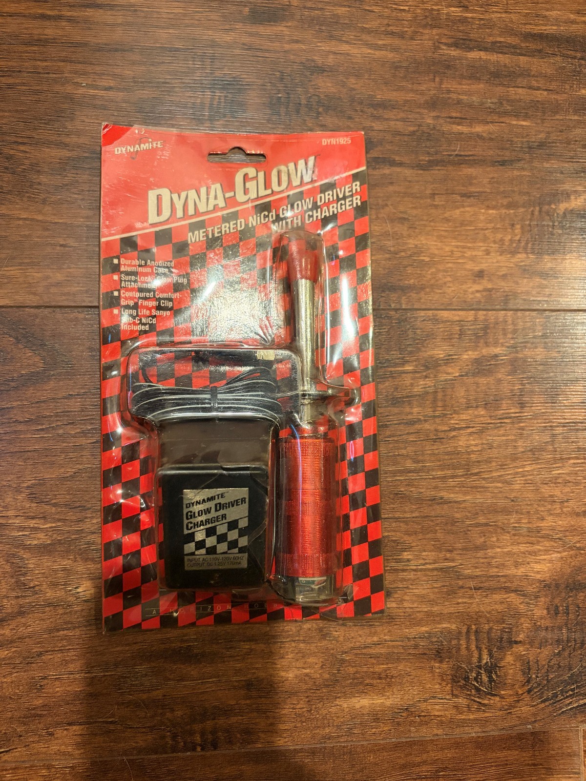 DYNA-GLOW DYN1925 Metered NiCd Glow Driver with Charger