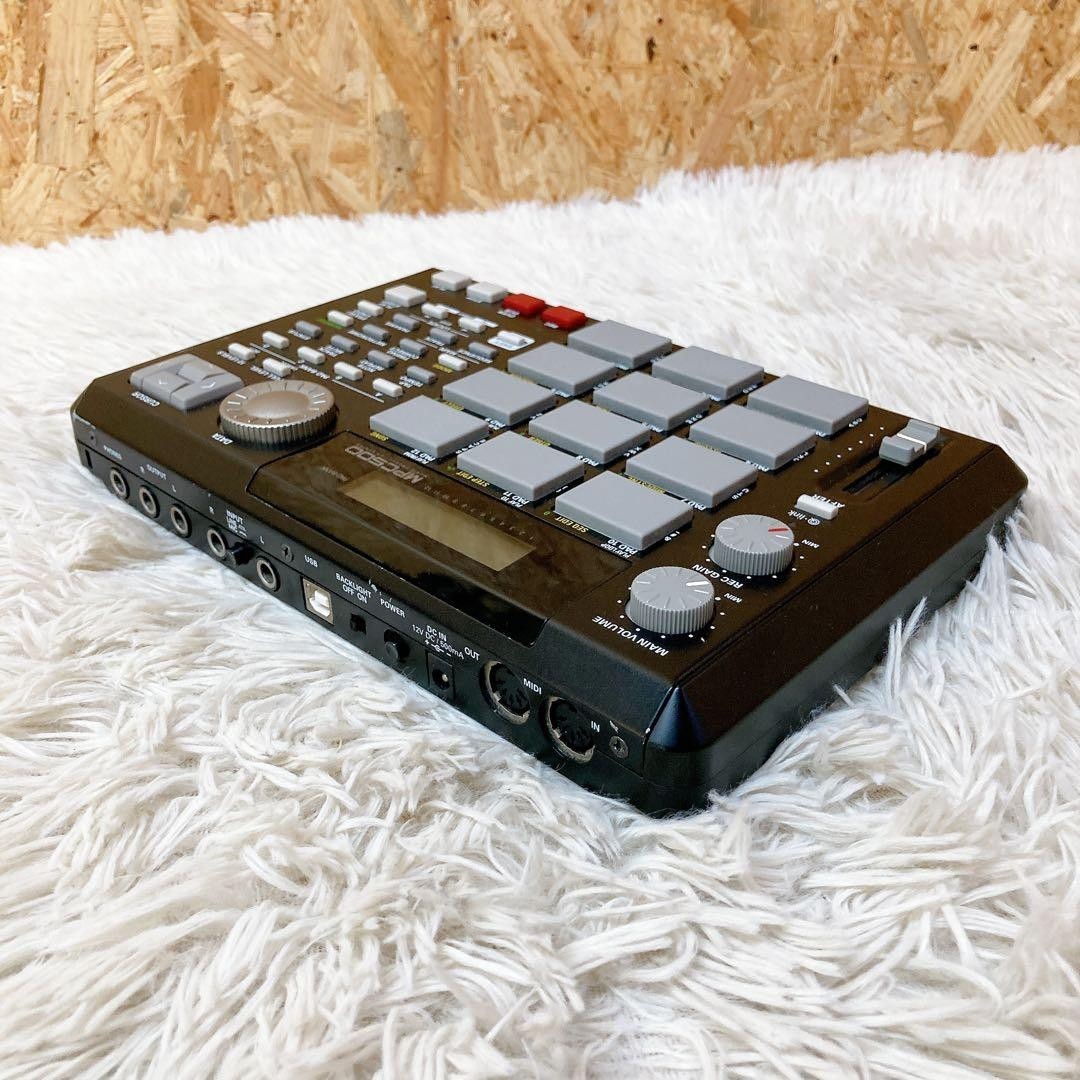 AKAI MPC500 Sampler Drum Machine Compact Portable Tested Working