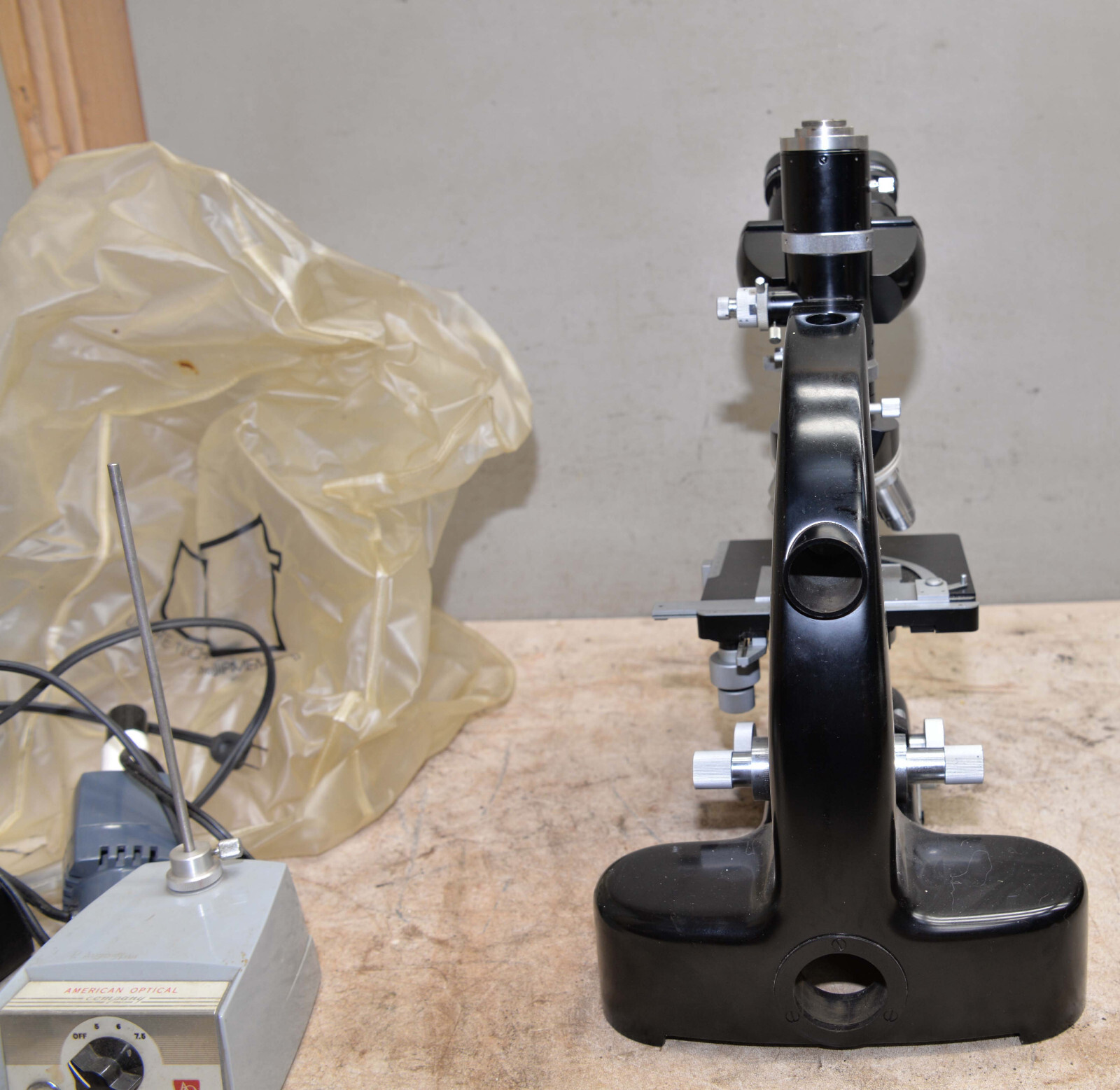 E Leitz Wetzler Binocular compound microscope Germany professional laboratory