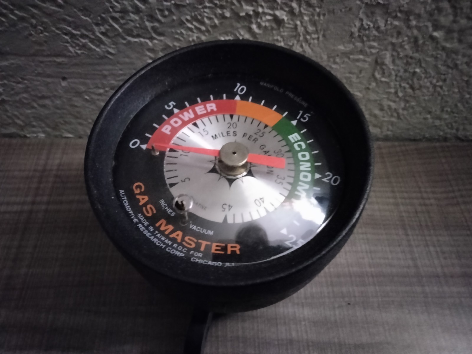 Vintage Automotive Research Corp. GAS MASTER Vacuum Gauge #88-7303  ~  Manifold