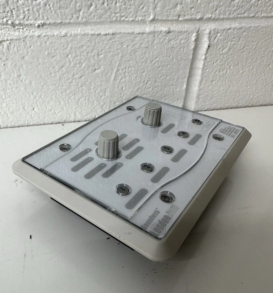 BSS BLU8V2-WHT Programmable Zone Controller