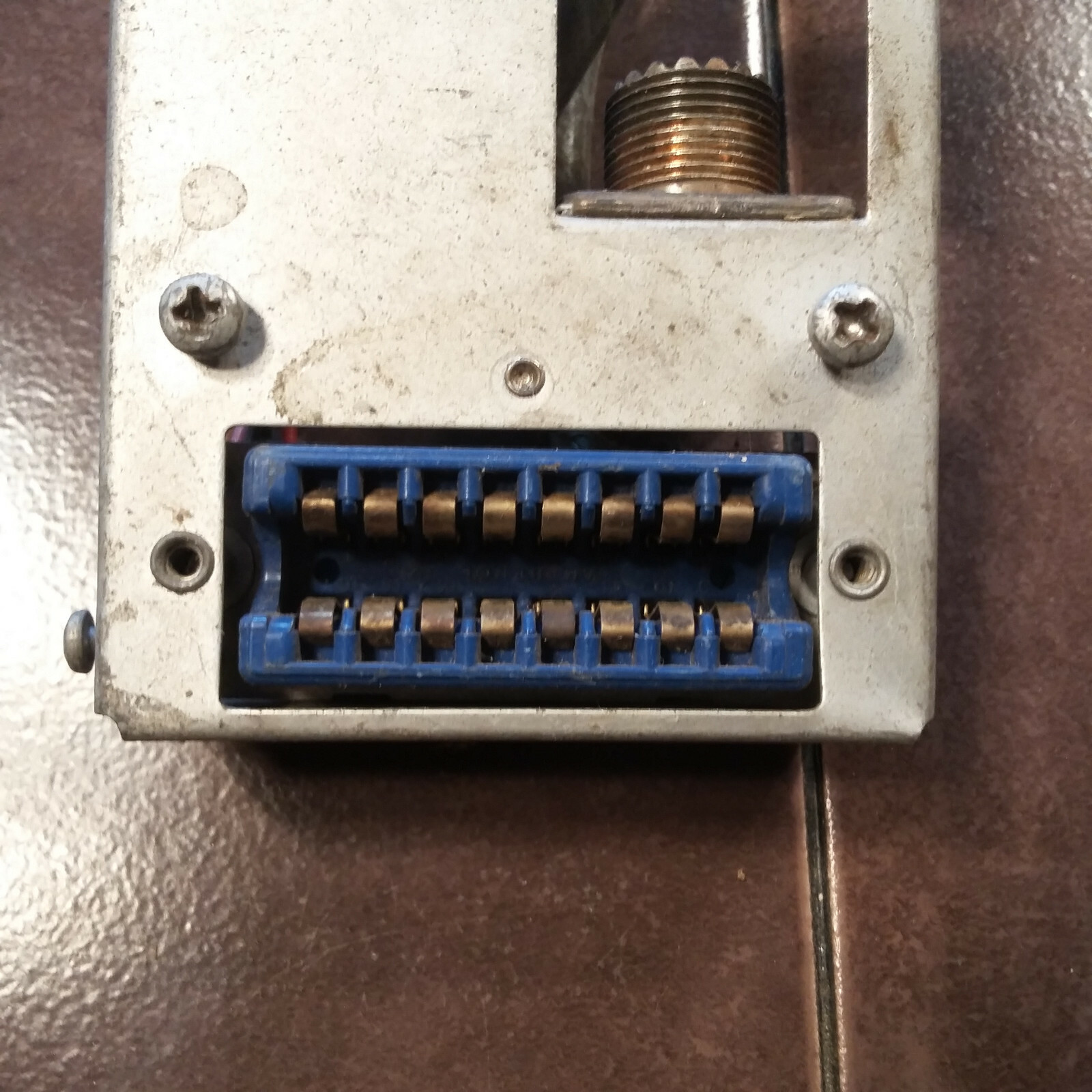 Bendix ADF T-12 Series Backplate with connectors & Indicator wiring 2V005-16
