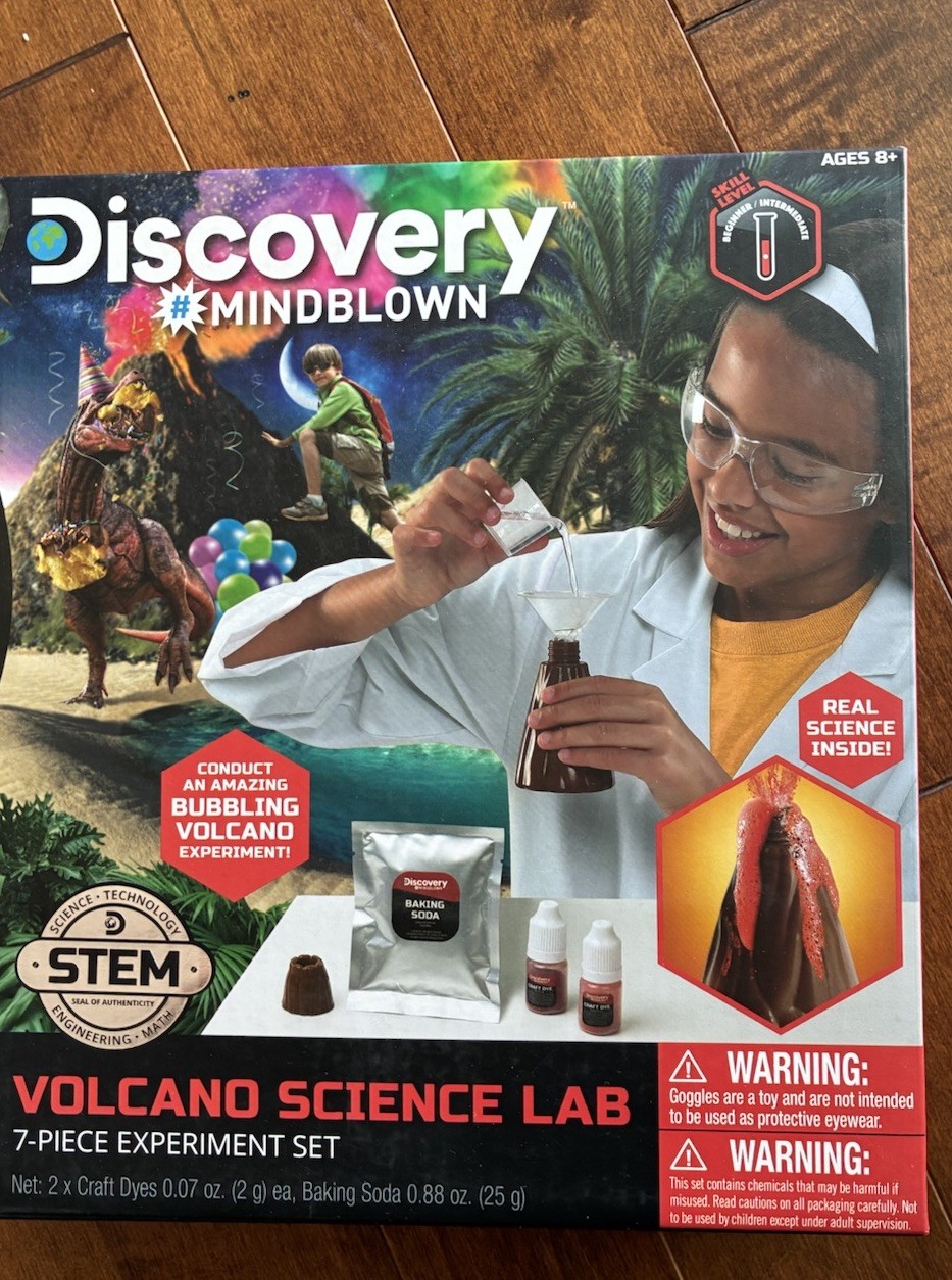 Discovery Mindblown VOLCANO Science Lab Hands On Experiment STEAM STEM Kit