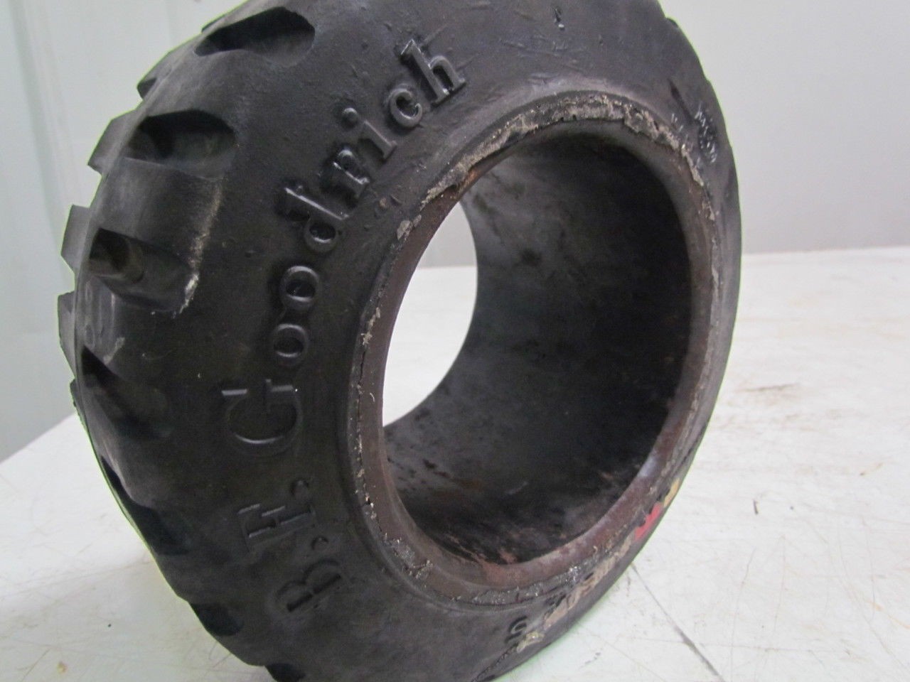 B.F. Goodrich 9-1/2"X5"X5" Press On Traction Rubber Forklift Tire Wheel