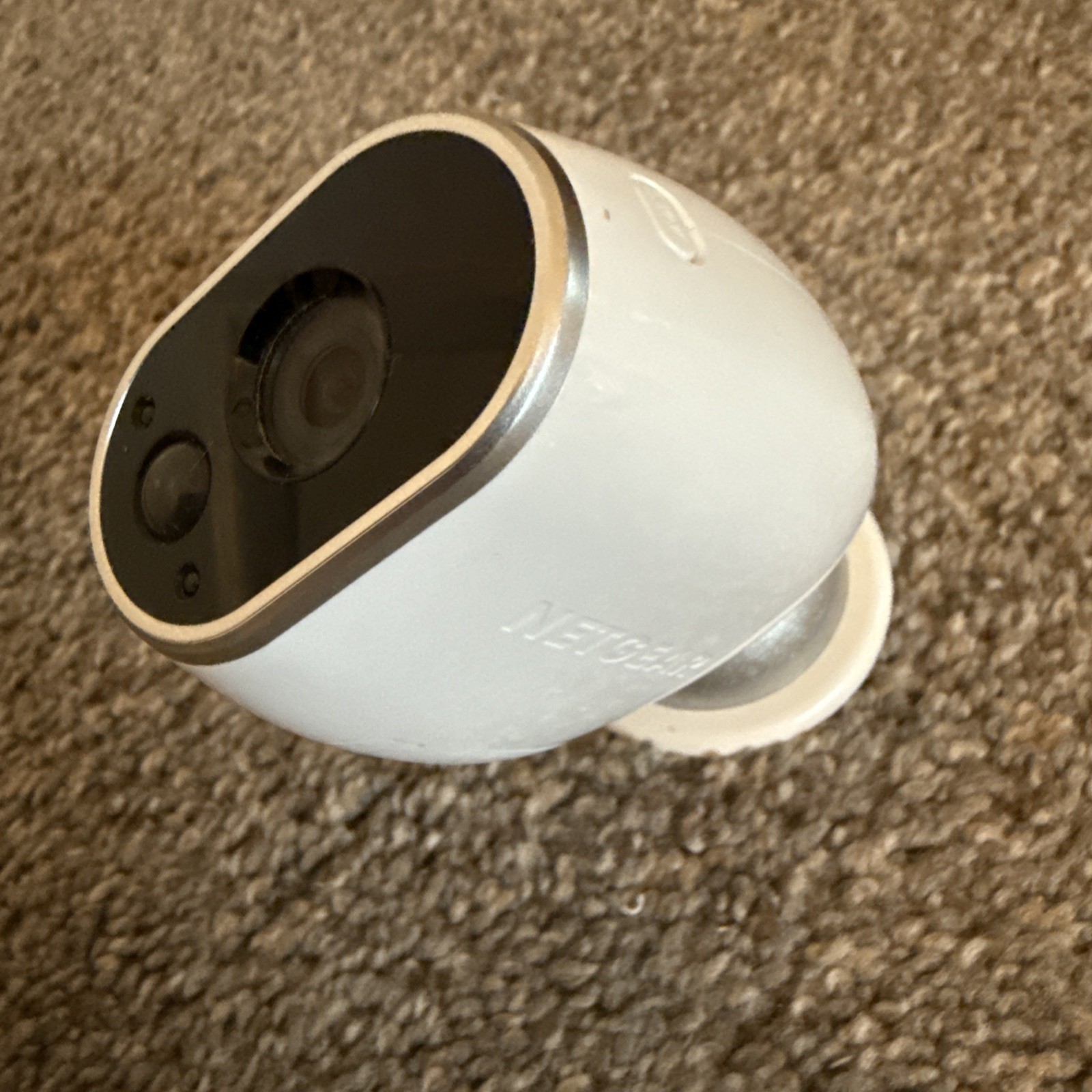 Netgear Arlo VMC3030 HD Wireless Add-On Security Camera With Magnetic Mount