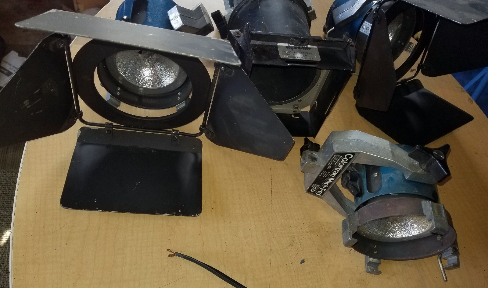 4 Berkey Colortran Mini Pro Spot/ flood Light Heads mostly complete and working.