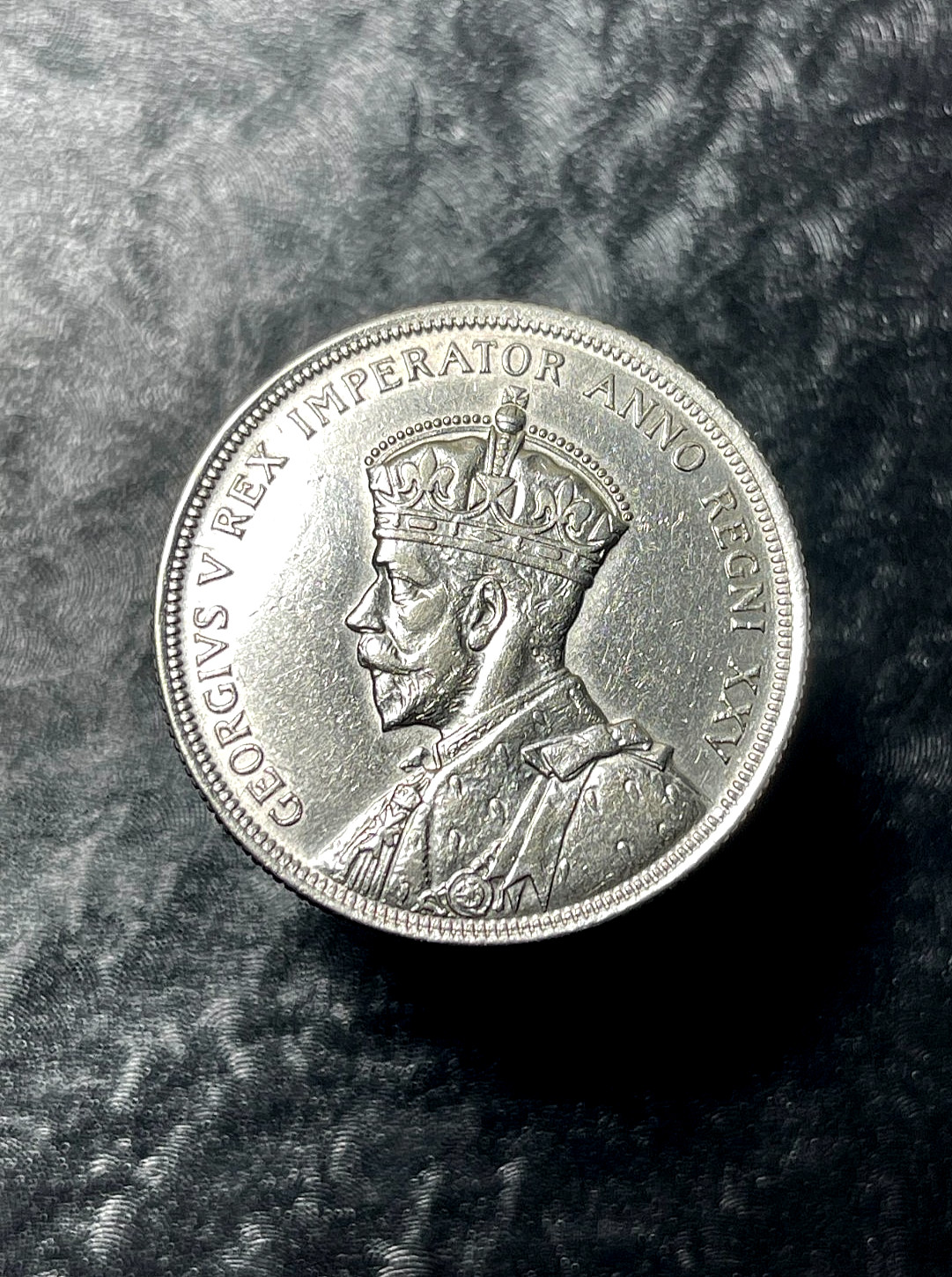 Exceptional-1935 Canada SILVER Dollar-Very HIGH Grade-GEM BU