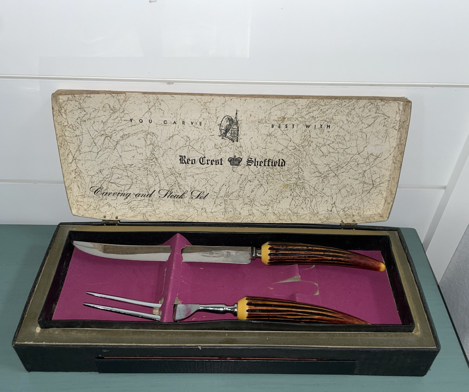 Sheffield Crown Crest Carving Set & Steak Knives