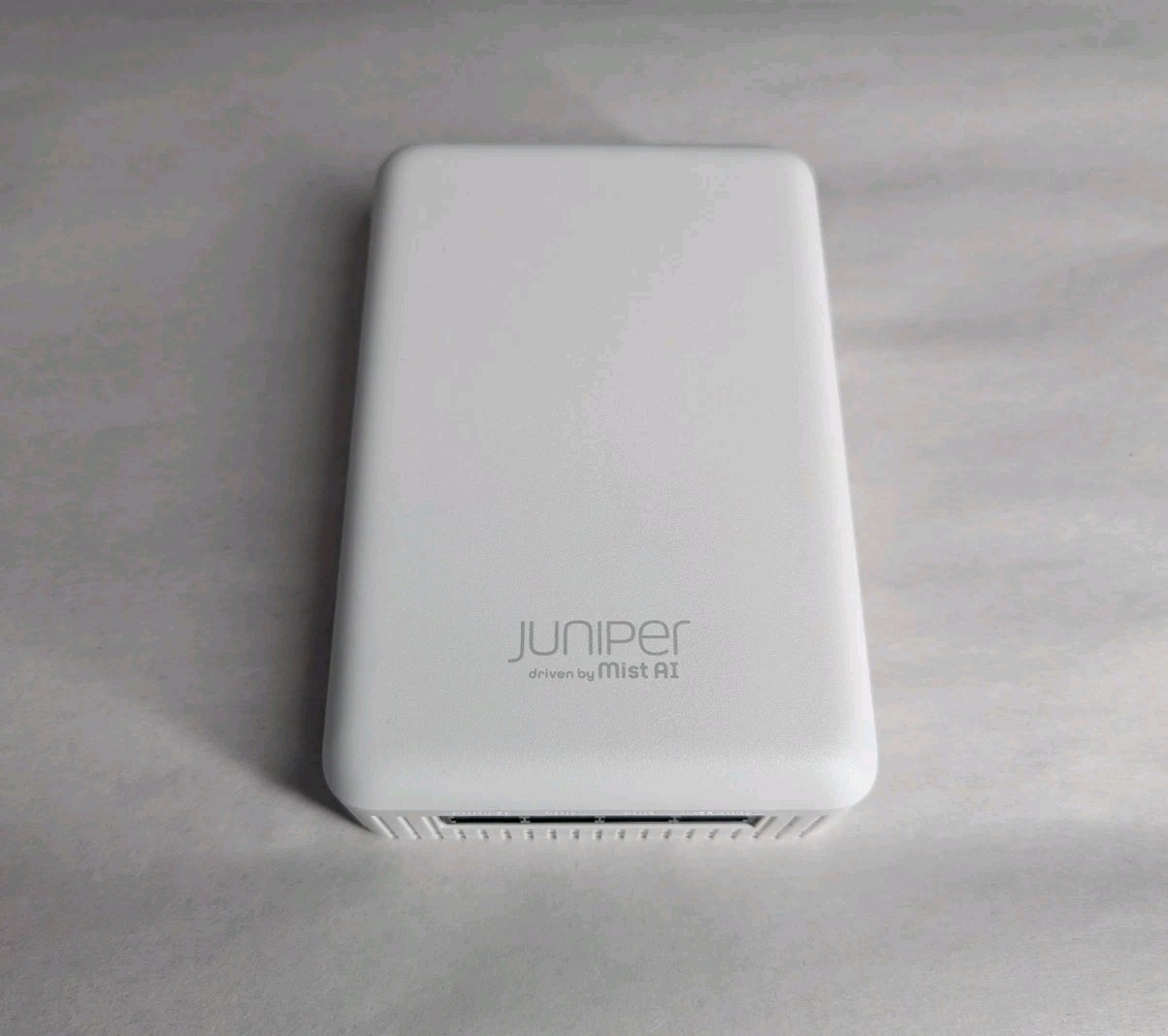 JUNIPER AP12 - Mist AI, 802.11ax (Wi-Fi 6) Tri-Radio 2x2:2 Access Point