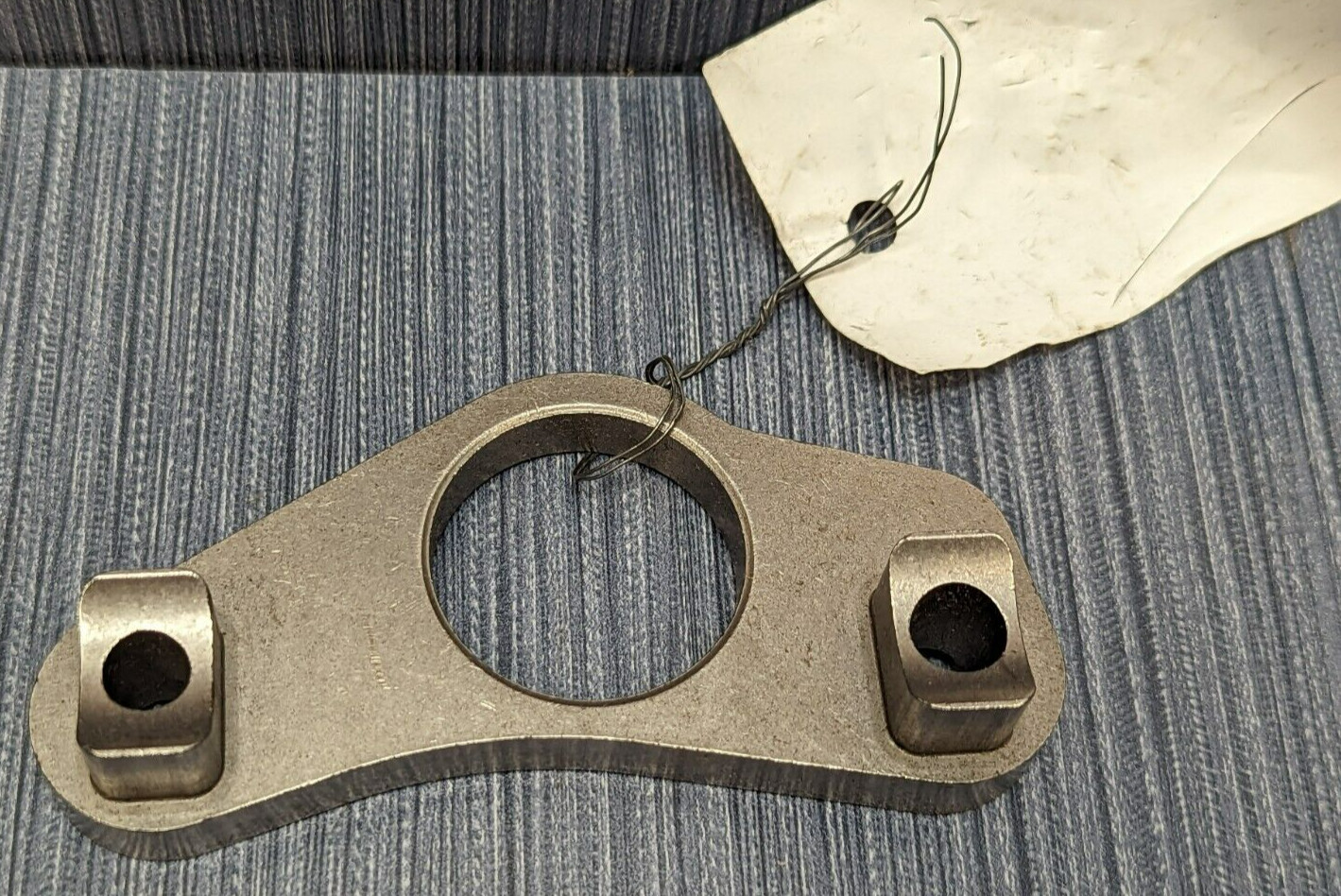 International 1835658C1 Support, Rocker Arm Shaft