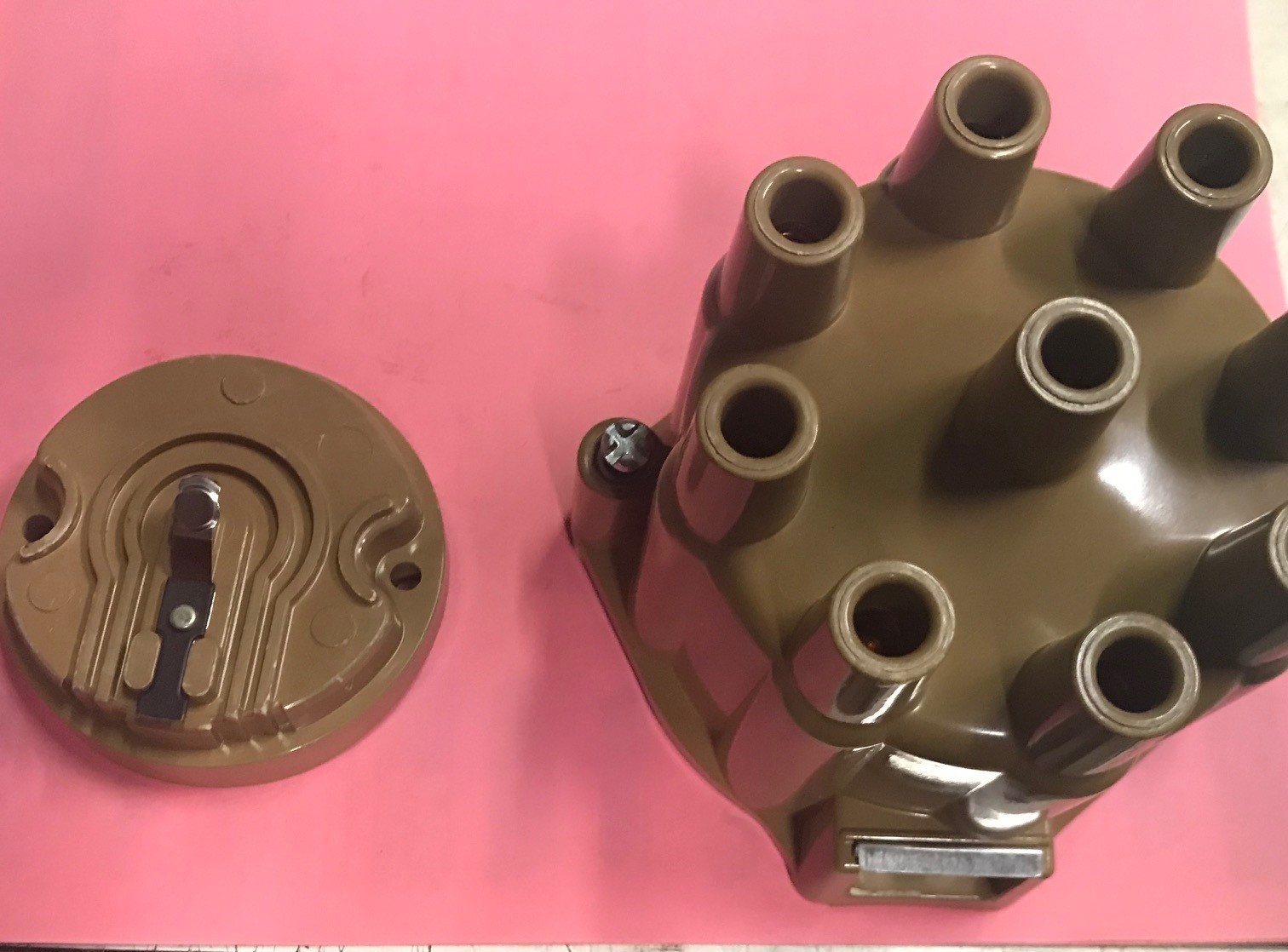 New ACCEL V-8 Performance Distributor Cap and Rotor Kit P/N 8120  57-74 GMs