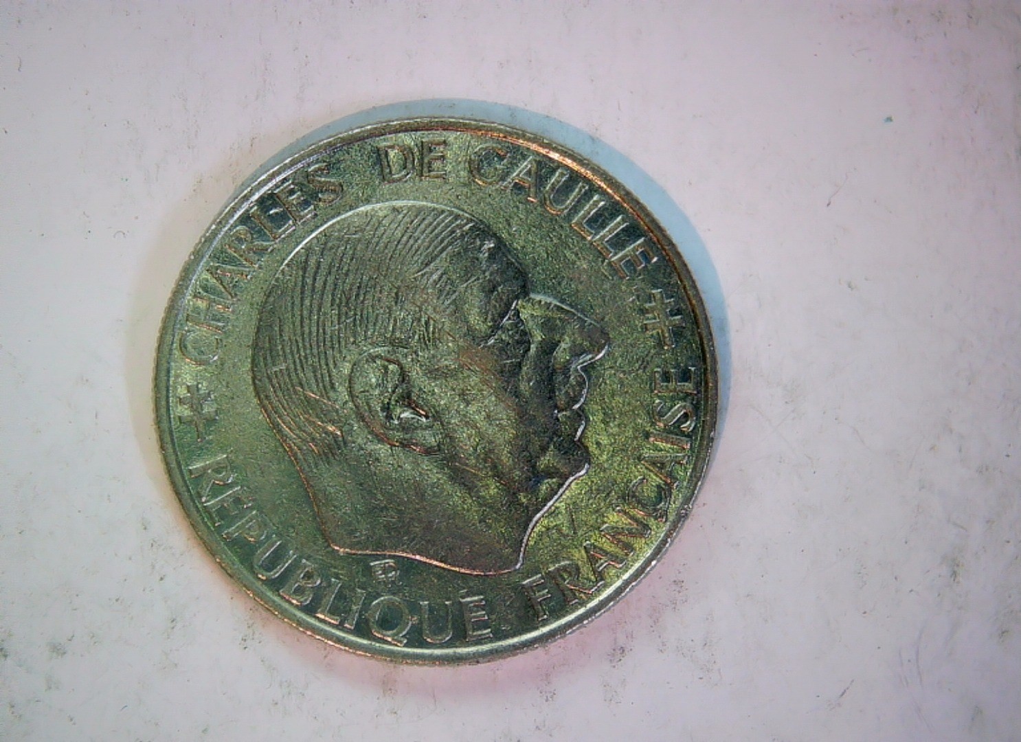 Chile 1988 1 Peso Chile 1 Peso (Aluminum-, octagonal center design) Coin