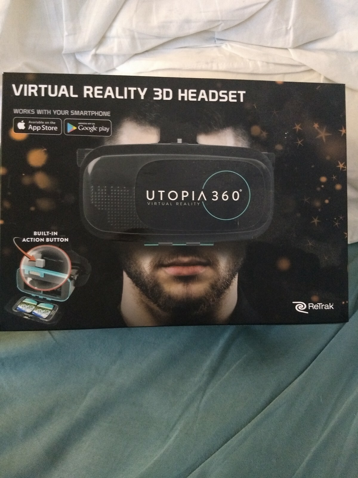 Retrak - utopia 360 virtual reality headset, box got dinged but is brand new