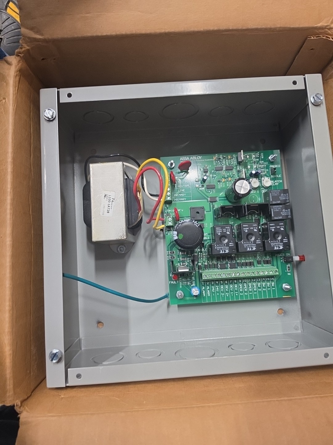New Yale 782 Electric Latch Retraction Controller Power Supply Enclosure 120 VAC