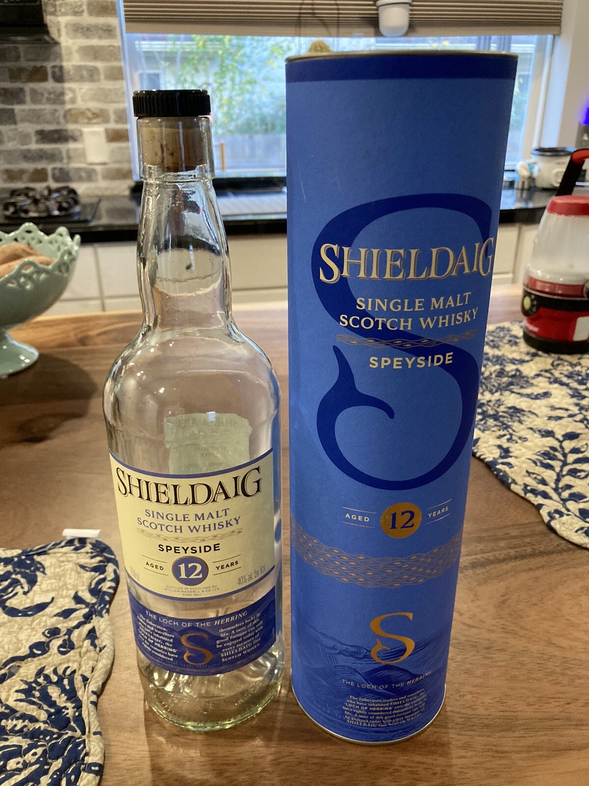 SHIELDAIG Single Malt Scotch Whisky SPEYSIDE 12 YEAR OLD WITH Bottle Canister