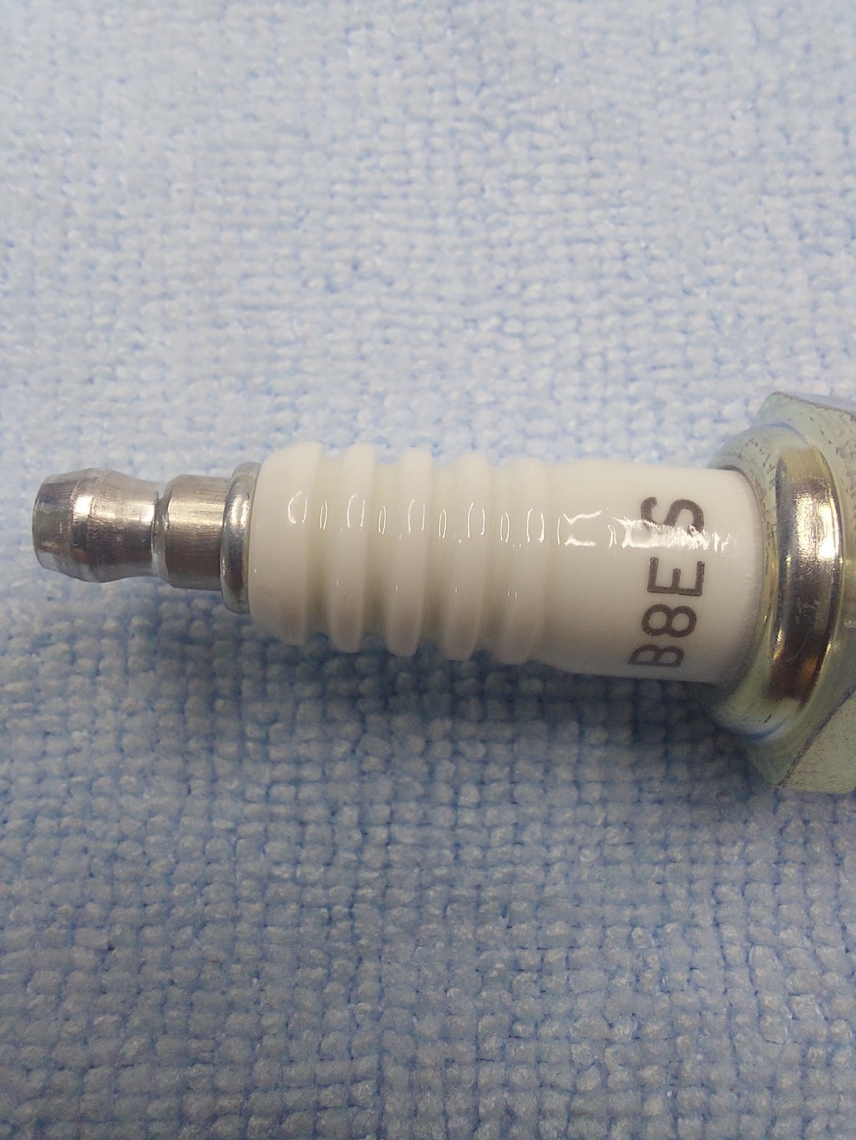 Niterra NGK B8ES Spark Plug 2411