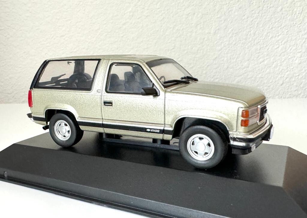 1998 Chevrolet Tahoe LS 1/43 HTF Us Seller