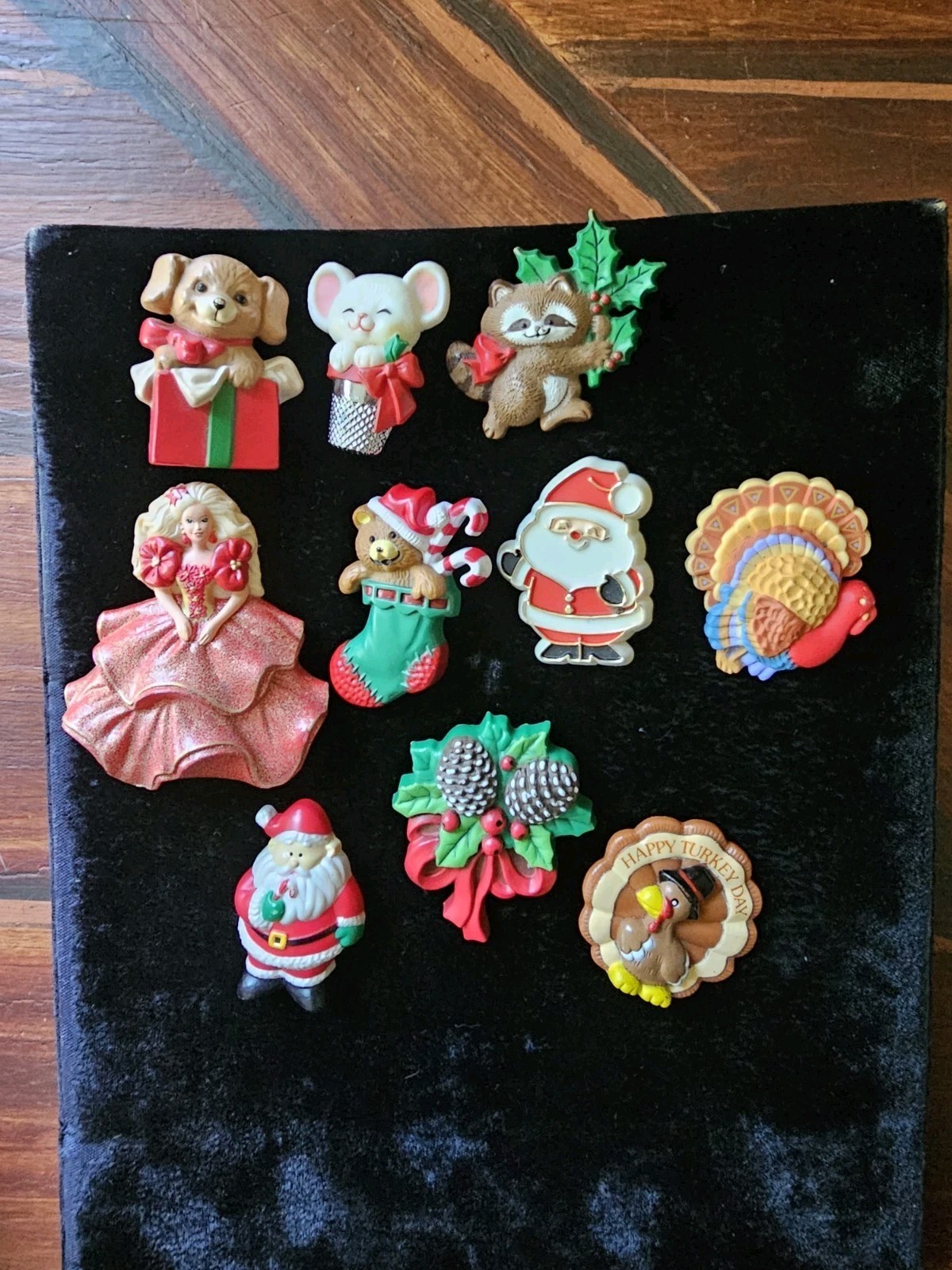 10p Vtg Lot Hallmark/Russ Pins Christmas Holiday Turkey Santa Mouse Dog Bear Toy