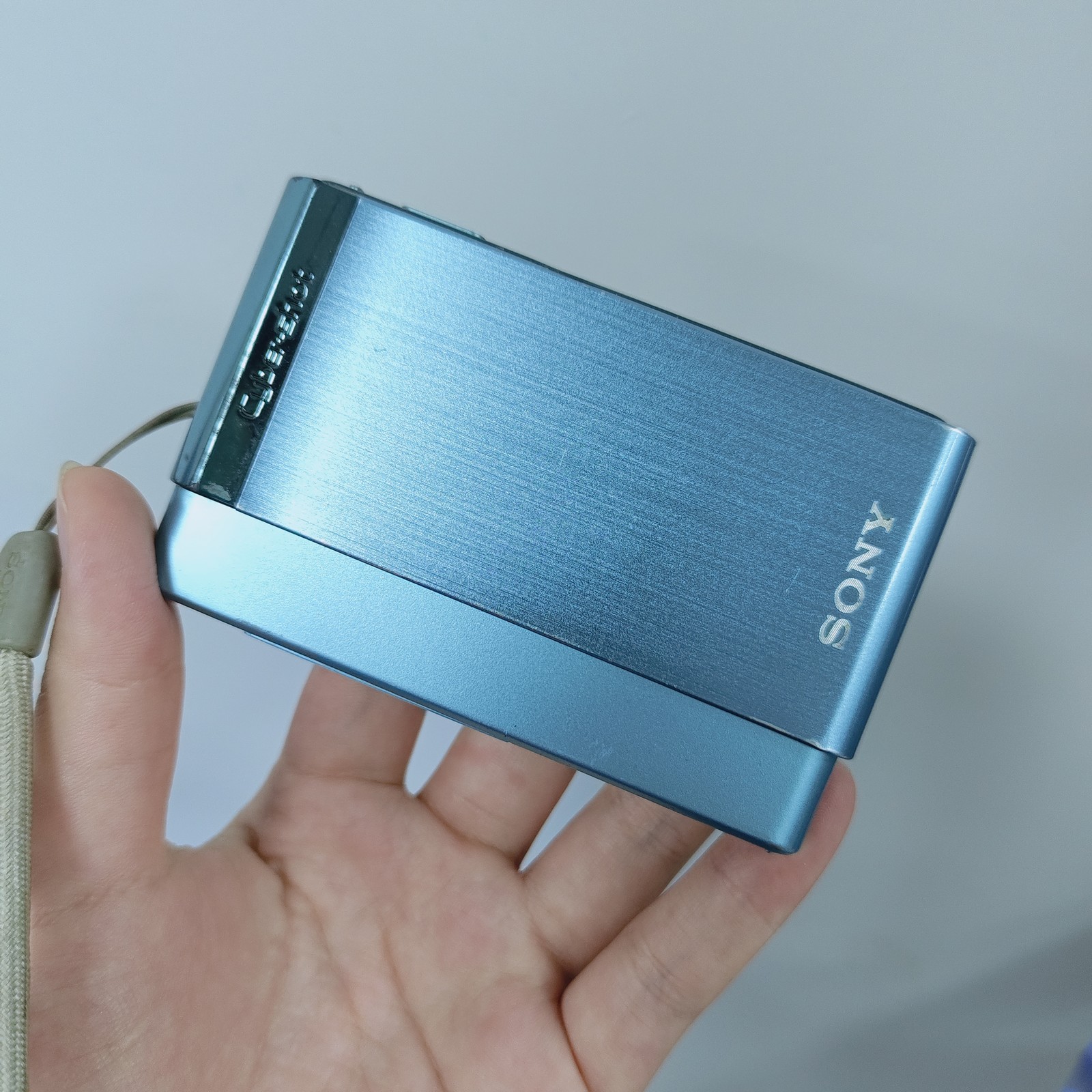 Sony Cyber Shot DSC-T90 12.1MP 4x Optical Zoom Compact Digital Camera Blue