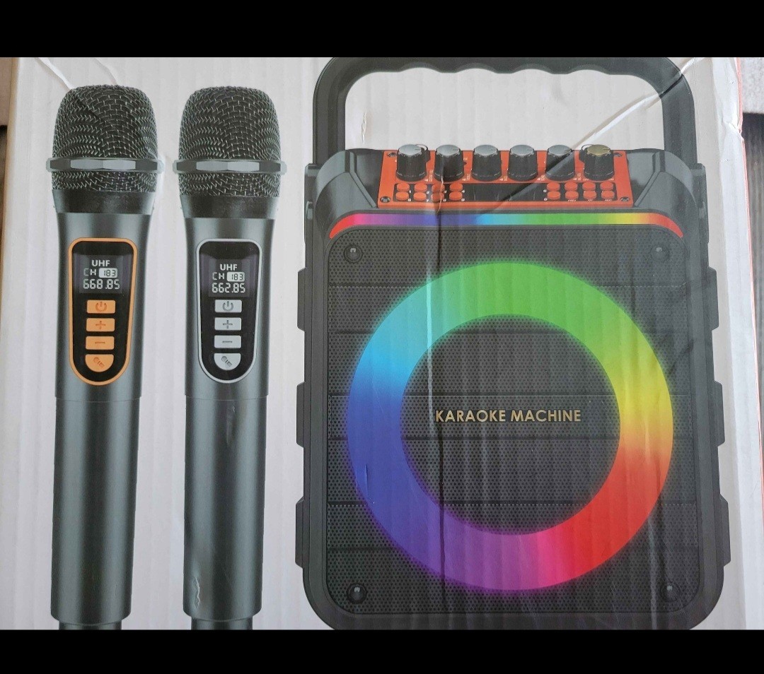 Karaoke Machine With Two Wireless Microphones New OPEN BOX CONDITION