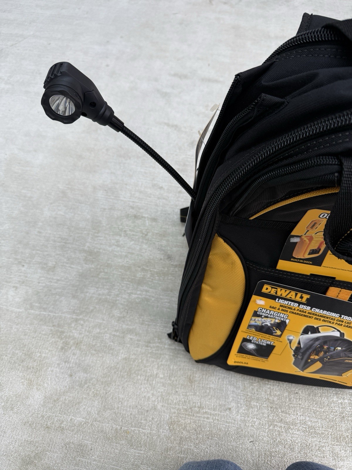 DEWALT DGCL33 33 Pockets USB Illuminated charging tool Backpack USB (INC VAT)