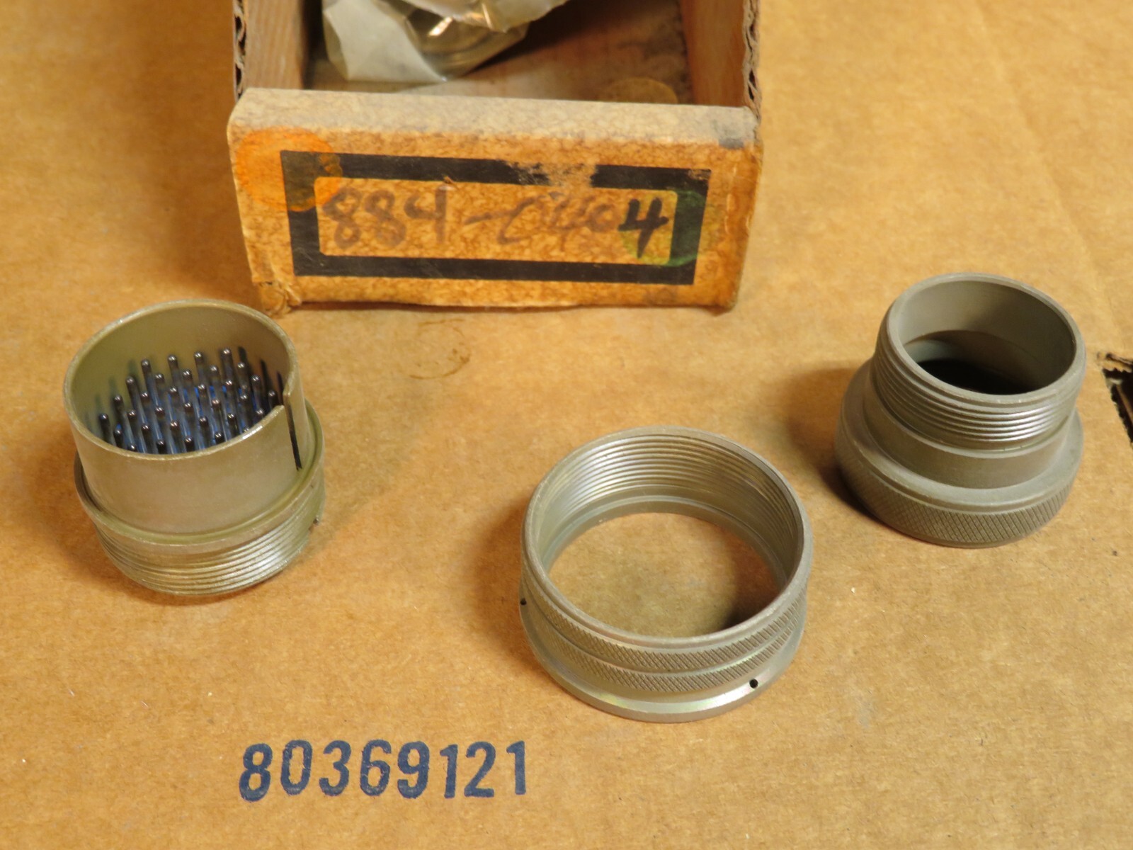 AMP Amphenol MS3106A-28-21P