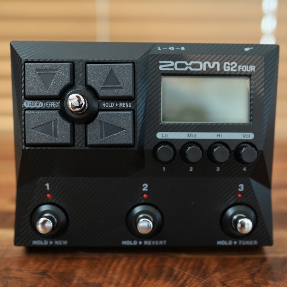 ZOOM G2 FOUR Guitar Multi Effects Pedal Equipped with multi-layer IR function