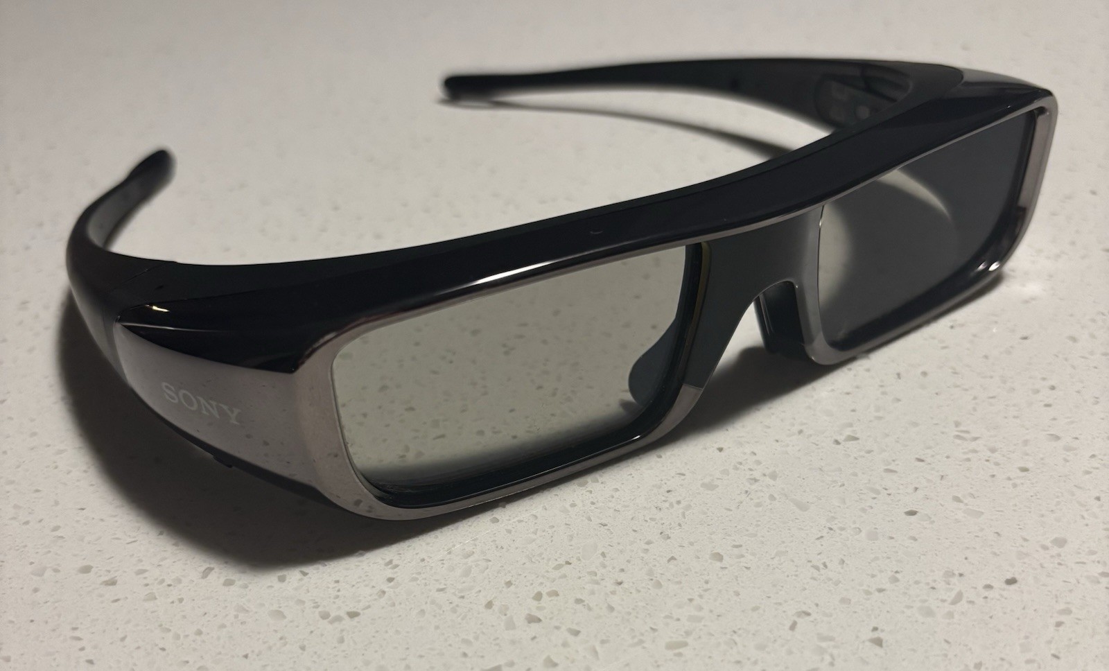 Sony TDG-BR100 3D active glasses, designed for use w Sony 3D TVs Model TDG-BR100
