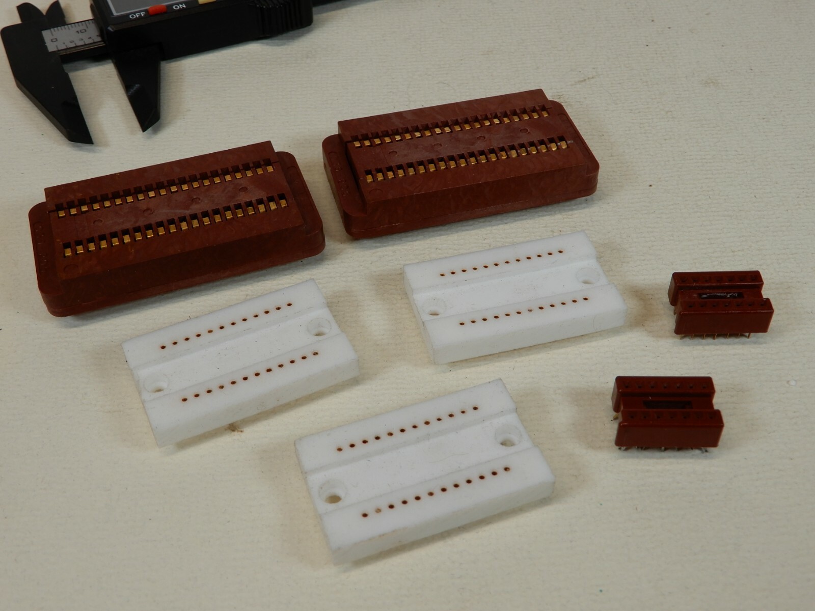 Large High Quality IC Sockets Barnes Teflon 40 Pin Everything Shown Pins Crooked