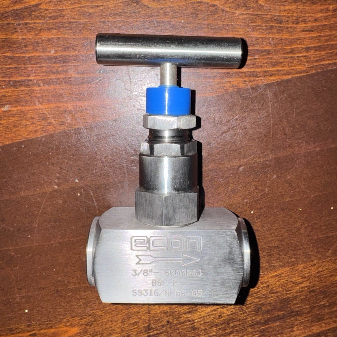 ECON Stainless Steel Needle Valve Manual 3/8 in BSP-F 6000 psi SS316/NHGA-05