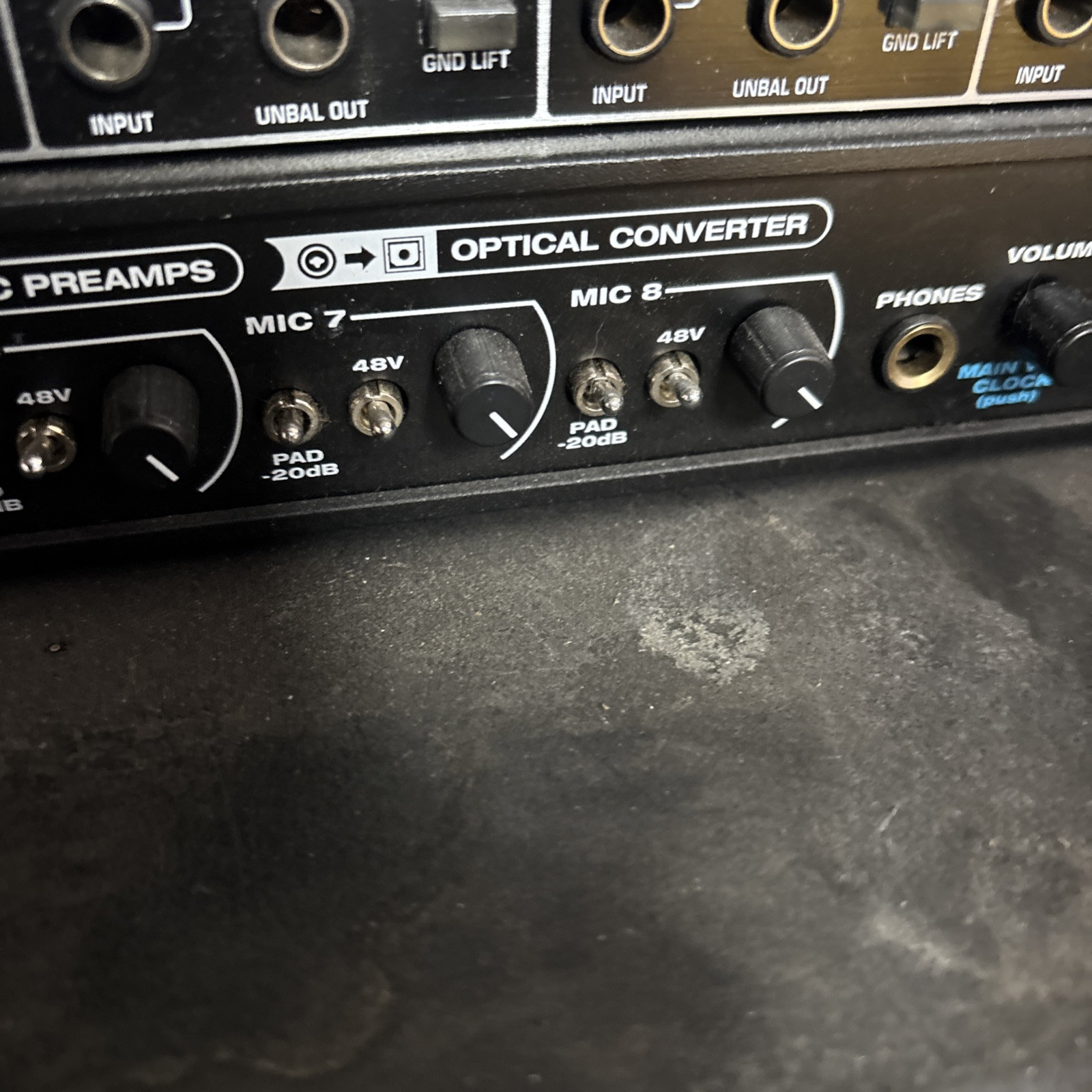 MOTU 8pre Audio Interface with 8 Mic Inputs TESTED FOR POWER