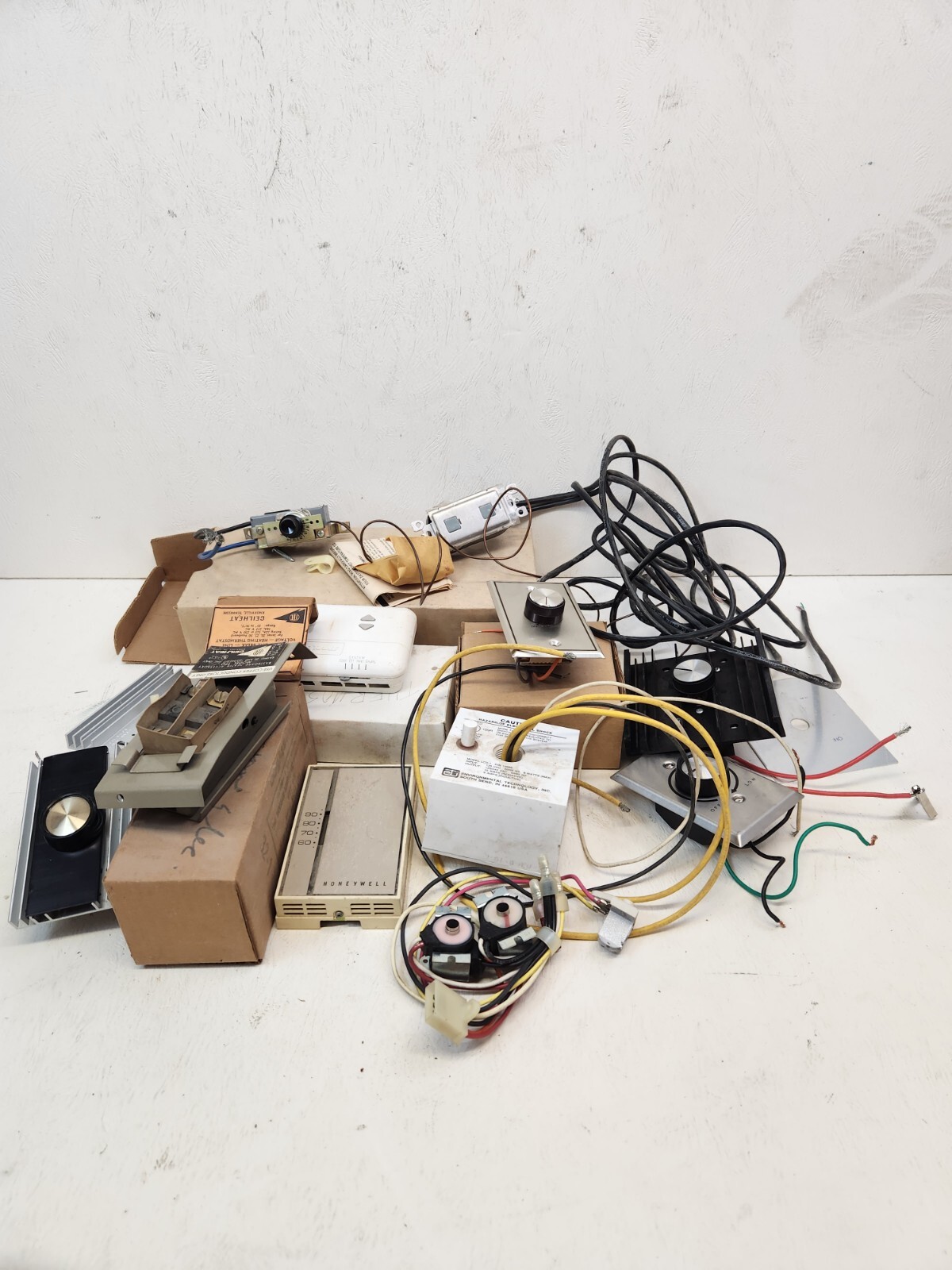 Lot Of Fan Controls, Thermostats, And Other Electrical Items UNTESTED