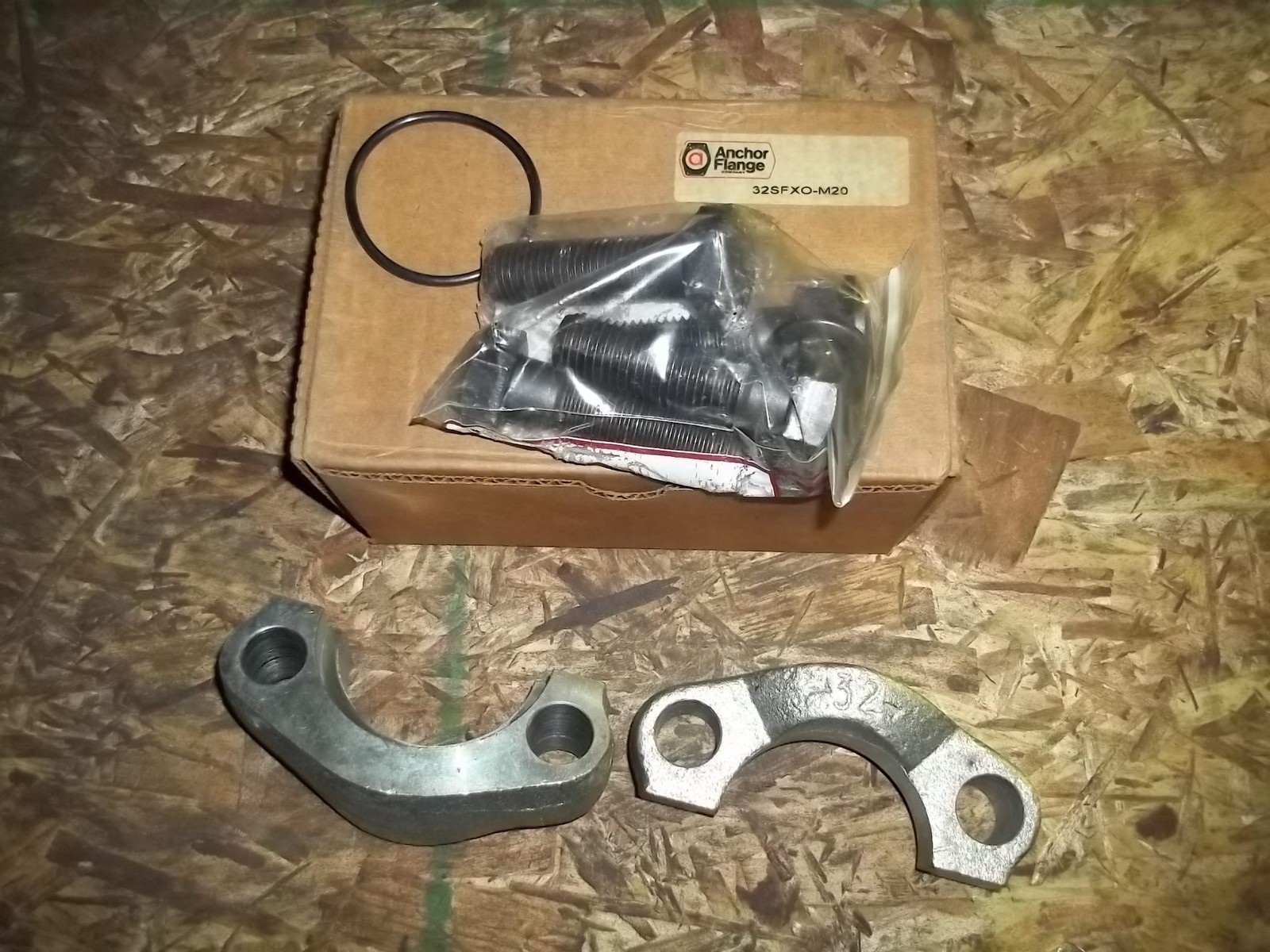 NEW Anchor 32SFX0-M20 Flange Fitting Kit *FREE SHIPPING*