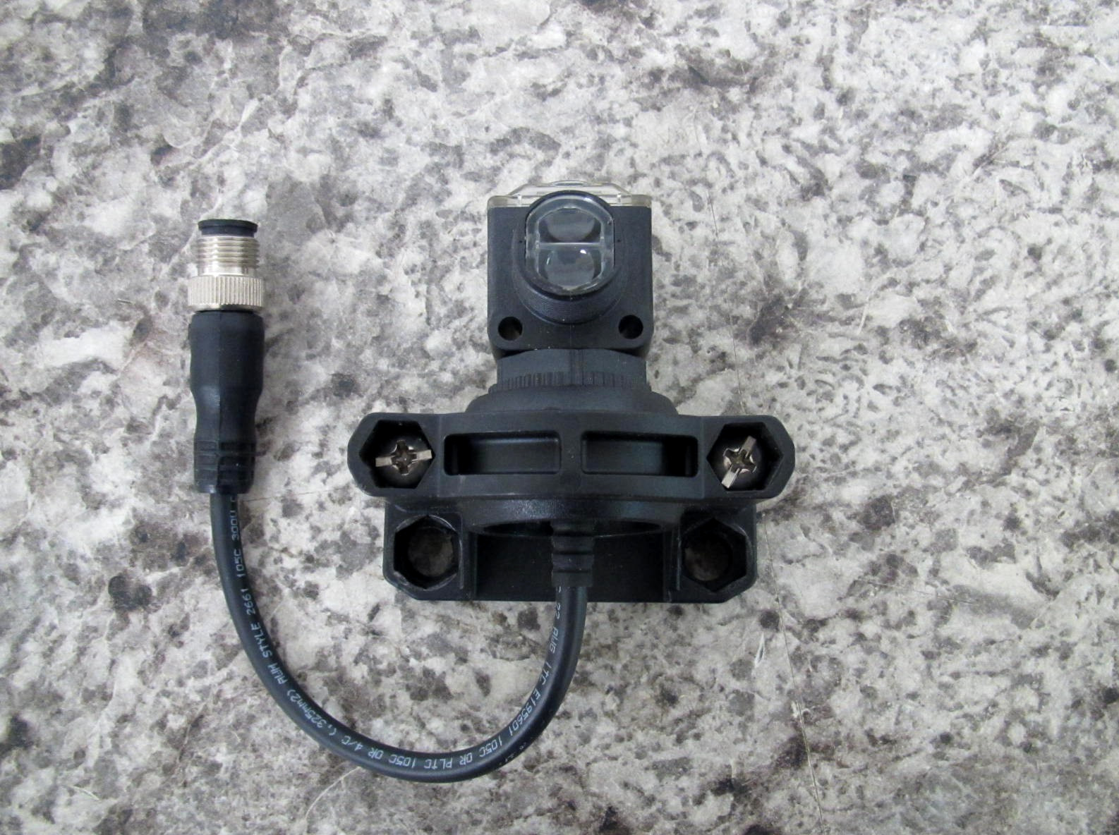 Allen-Bradley 42EF-D2JBAK-F4 Ser D RightSight Photosensor Photoelectric Sensor