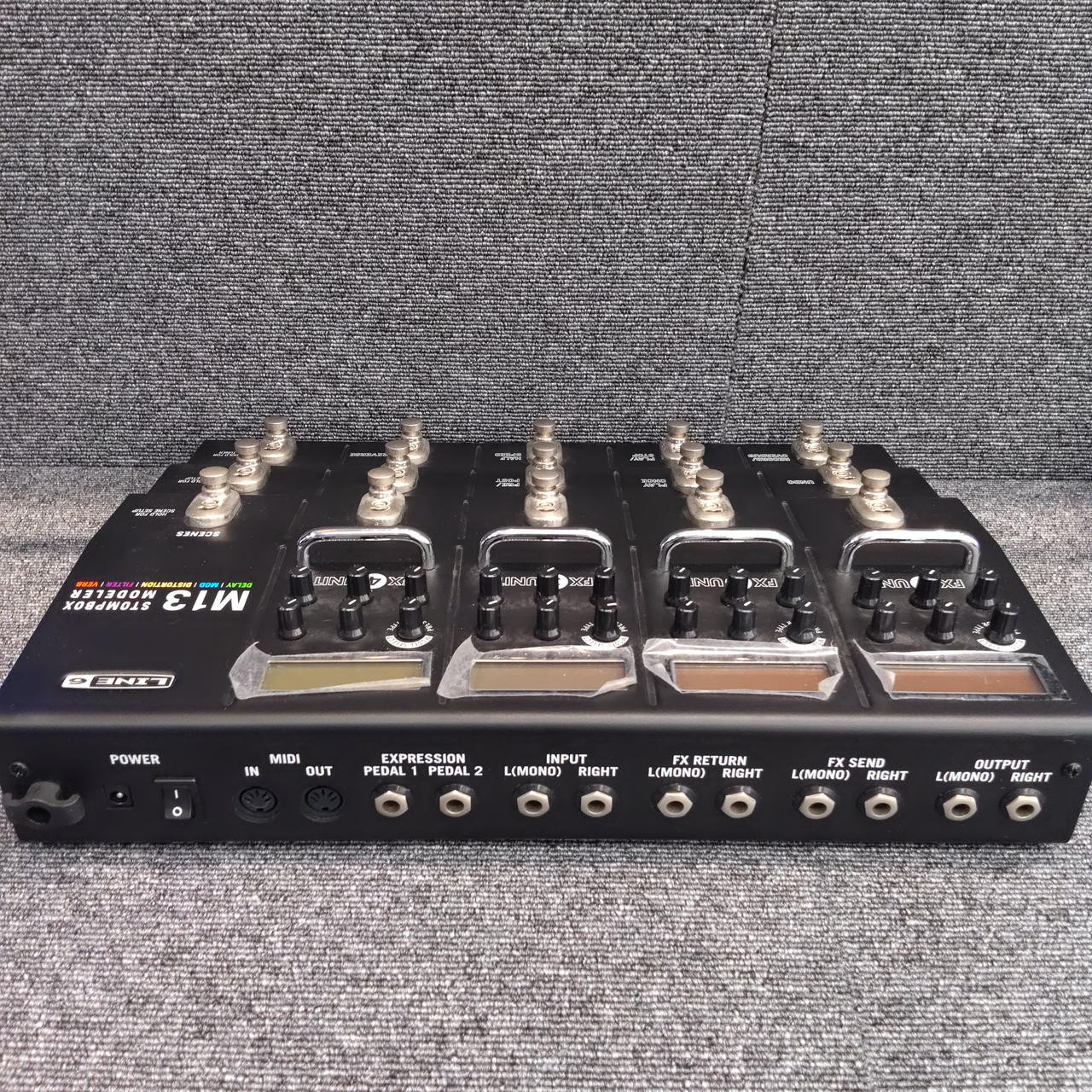 LINE6 Multi-Effects Processor M13