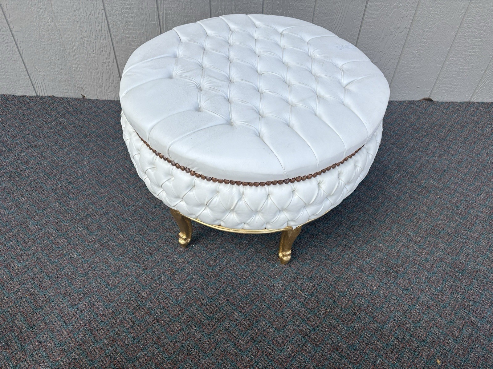 65422 Round Decorator Tufted Ottoman with Gold Legs
