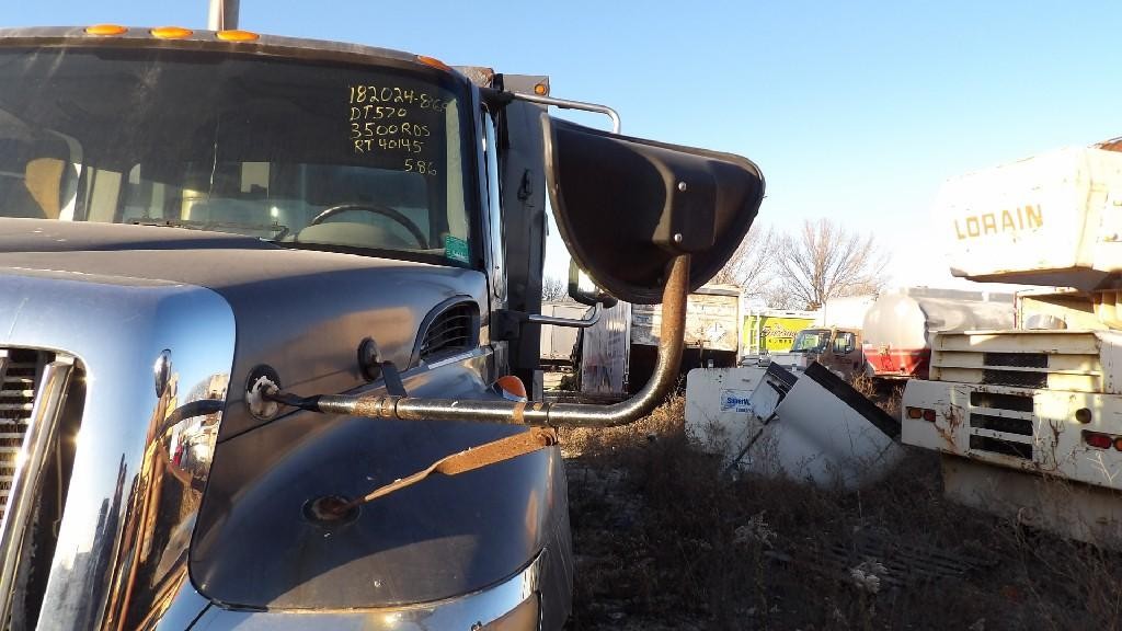 For 2006 INTERNATIONAL 7400 FENDER/HOOD MIRROR Left ,  MN