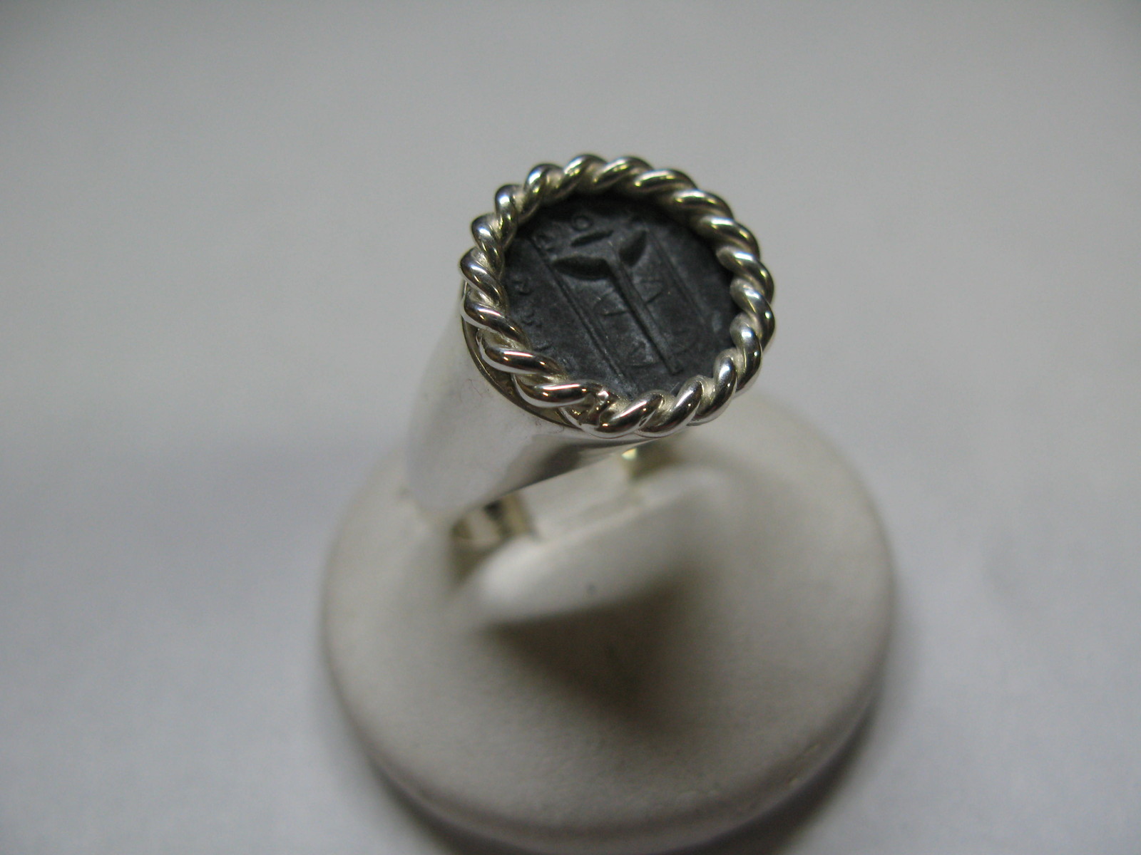 CROTONESE 925 SILVER TRIPOD TRIPOD REPLICA RING CRAFTSMANSHIP