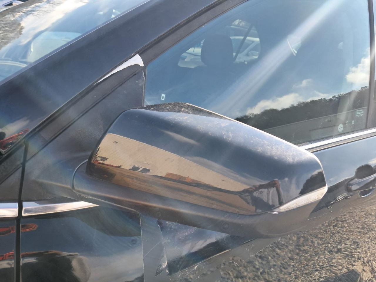 EQUINOX 2019 Glove Box 4891884