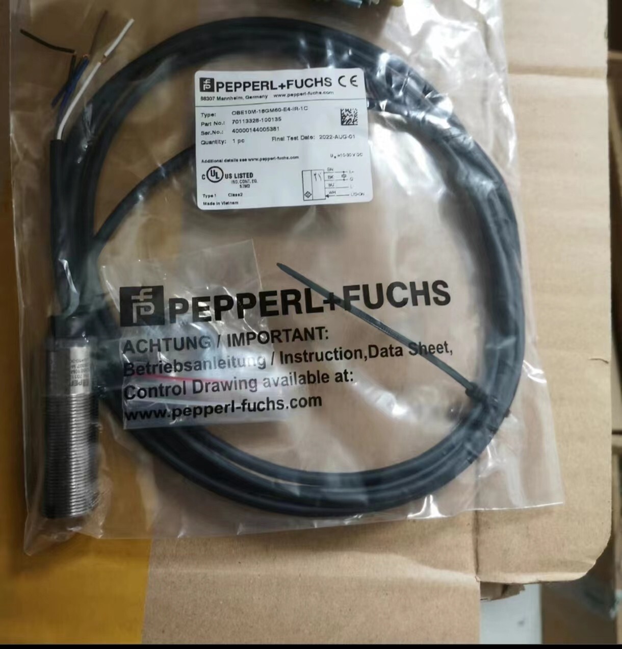 1 PCS  Pepperl-Fuchs OBE10M-18GM60-SE4-IR-1C  IN  NEW  BOX  ALL NEW