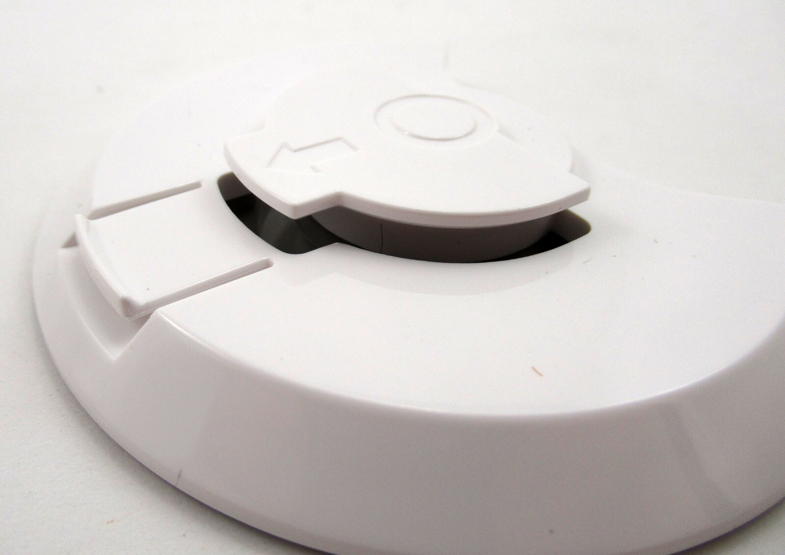 TotalMount Hole-Free Wall Mount For Cloud Cam