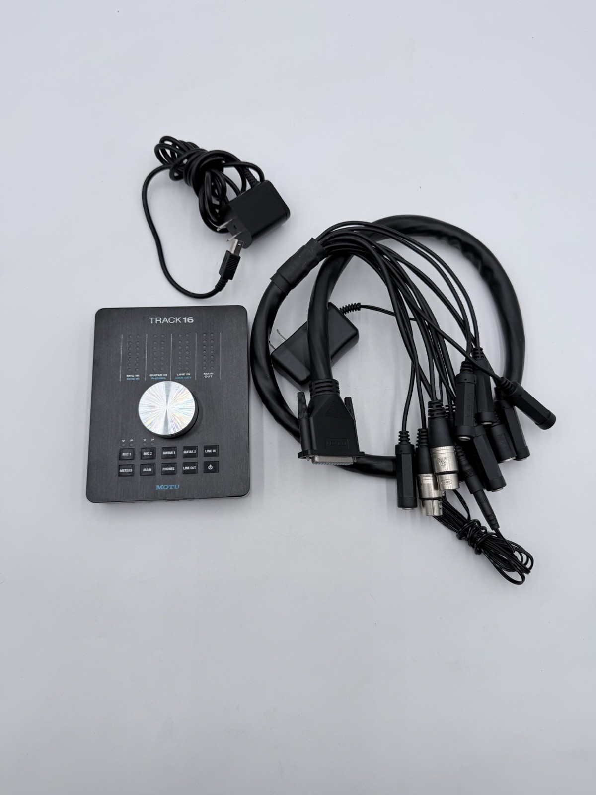 MOTU Track16 USB Audio Interface Desktop w/cable Midi I/O, USB2 GC