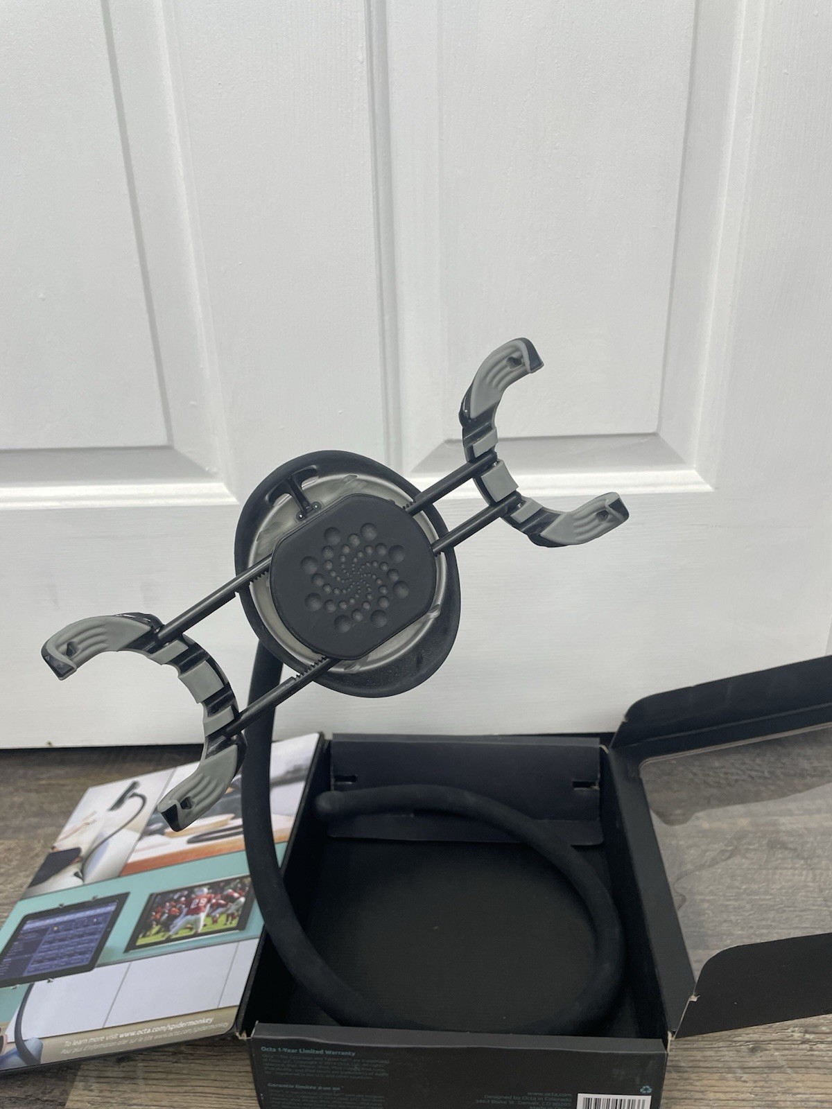 Octa Spider Monkey Tablet Holder
