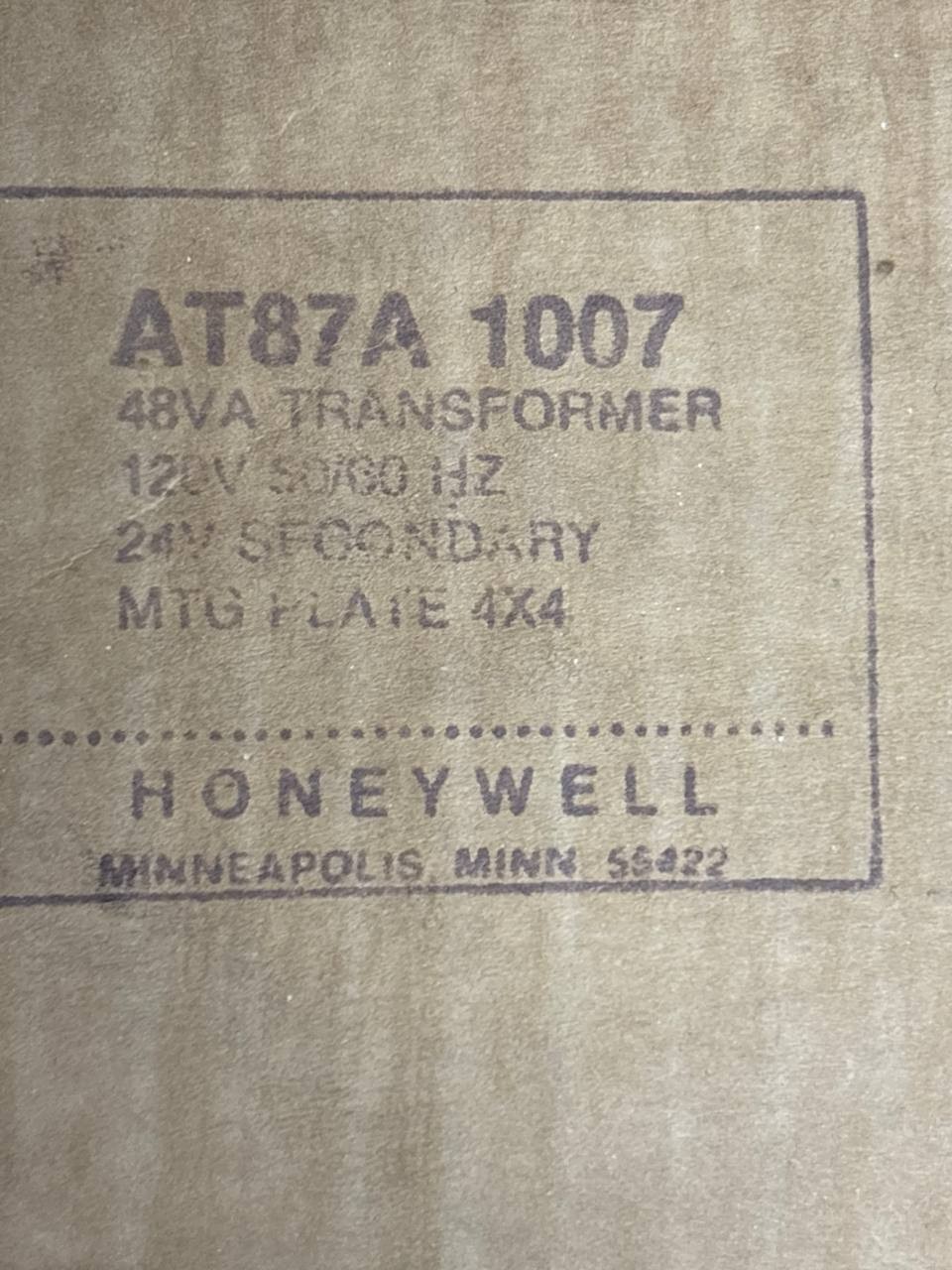 Honeywell AT87A1007 Transformer 48VA 120V 60Hz to 24V Open Box