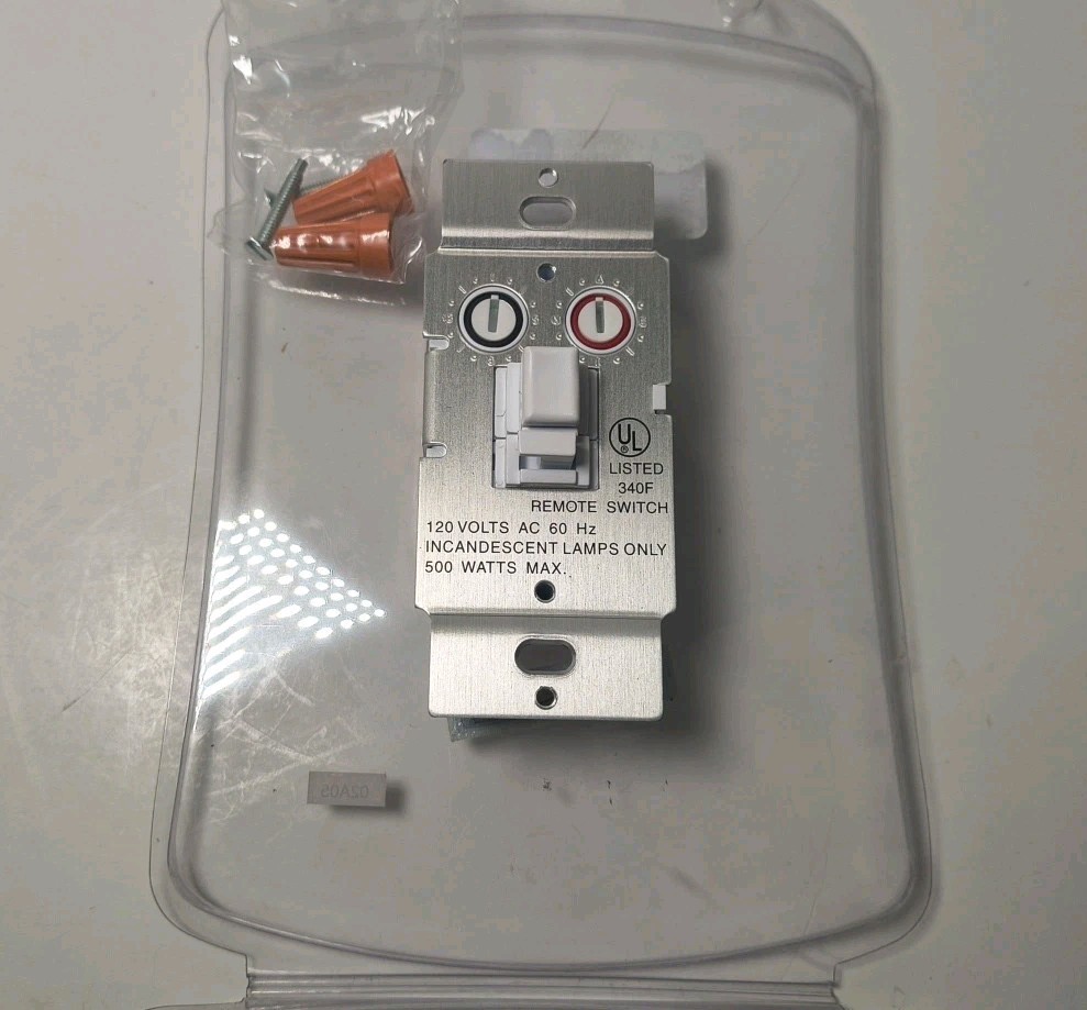 RadioShack Wall Switch Module Remote Controlled 61-3005 NIOB