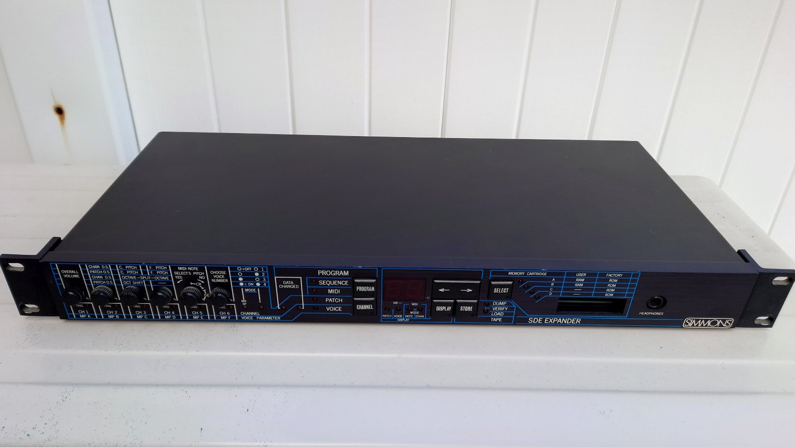 Simmons SDE Digital Drum Module with MIDI Functionality Mint Condition